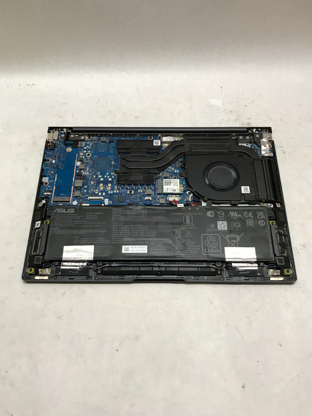 Asus ZenBook 14X OLED 14″ Intel Core i7 EVO 8GB RAM NO SSD/OS For Parts READ -DW