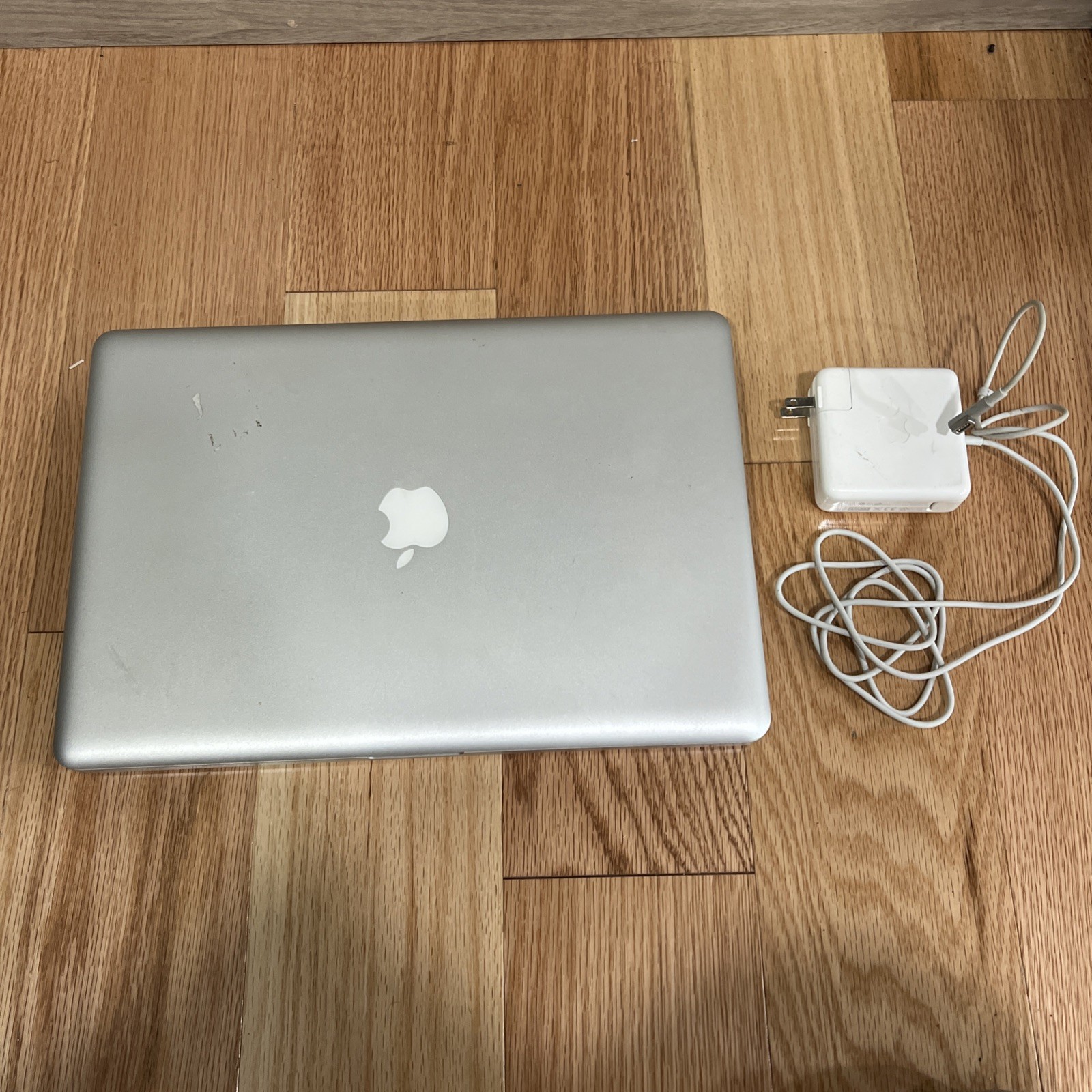 Apple MacBook Pro 15 A1286 C02GP0CWDY5P Late 2011 2.4GHz 15.4″ Laptop For Parts