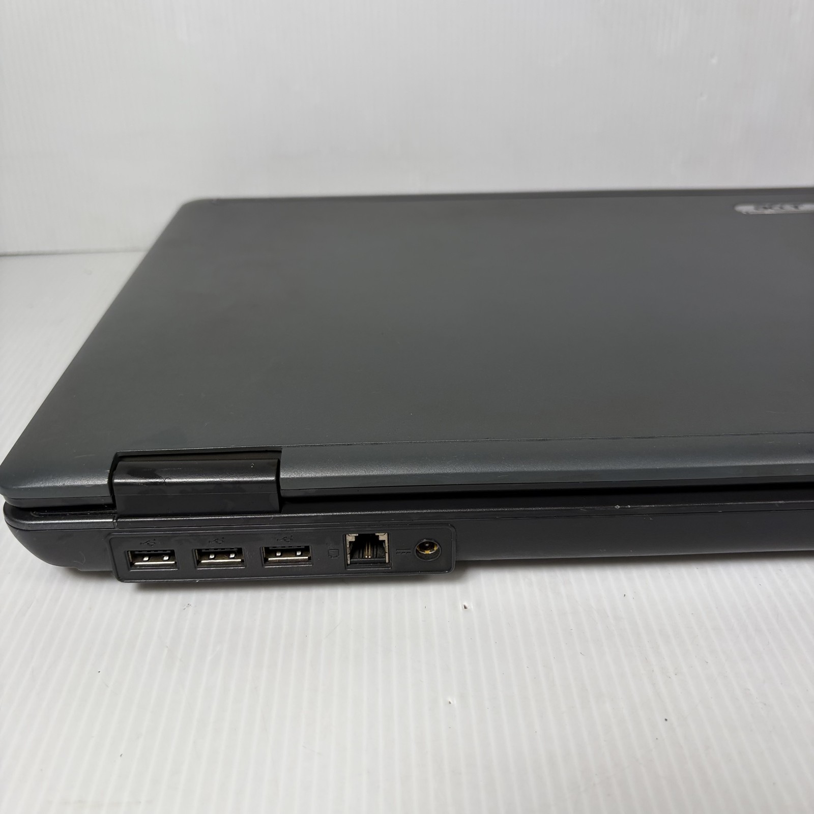 AS IS Acer TravelMate 5720-6722 15.4″ Laptop Intel Core 2 Duo 120GB HDD Win XP