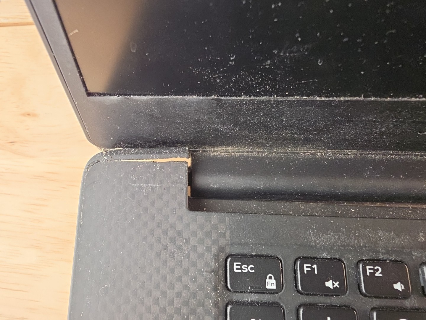 Dell XPS 15 P56F Laptop Computer & HP Presario F700 Parts Only