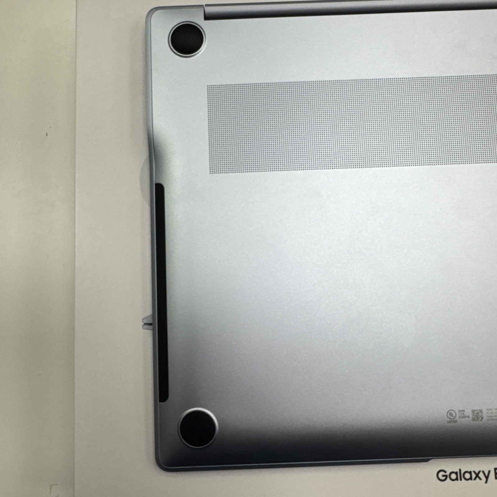 Samsung Galaxy Book4 Edge Copilot+ PC 16″ Snapdragon X Elite 16GB RAM 512GB Blue