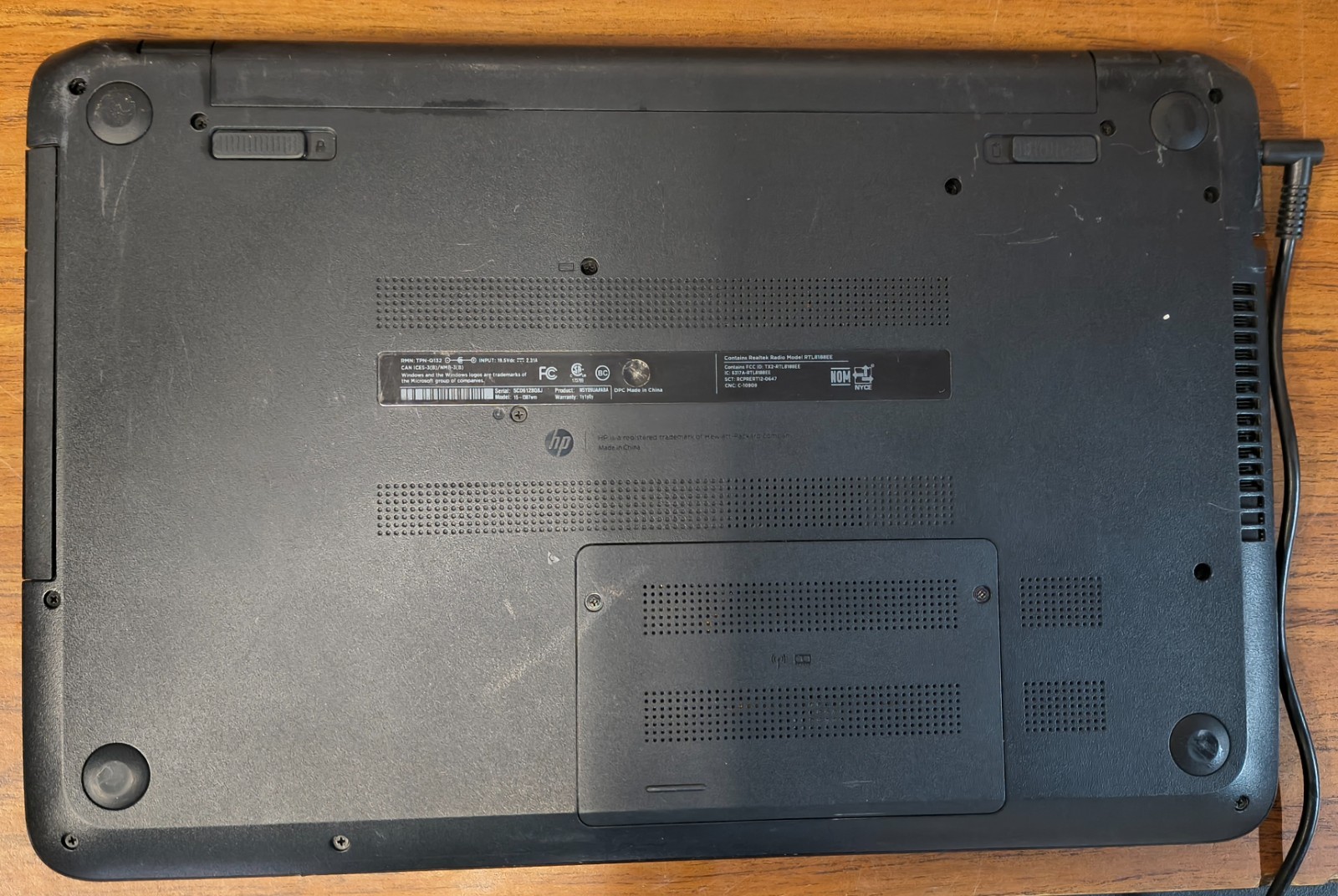 HP Notebook 15-f387wm (Touch / Windows 11 / AMD A8-7410 / 8GB / SSD / DVD)