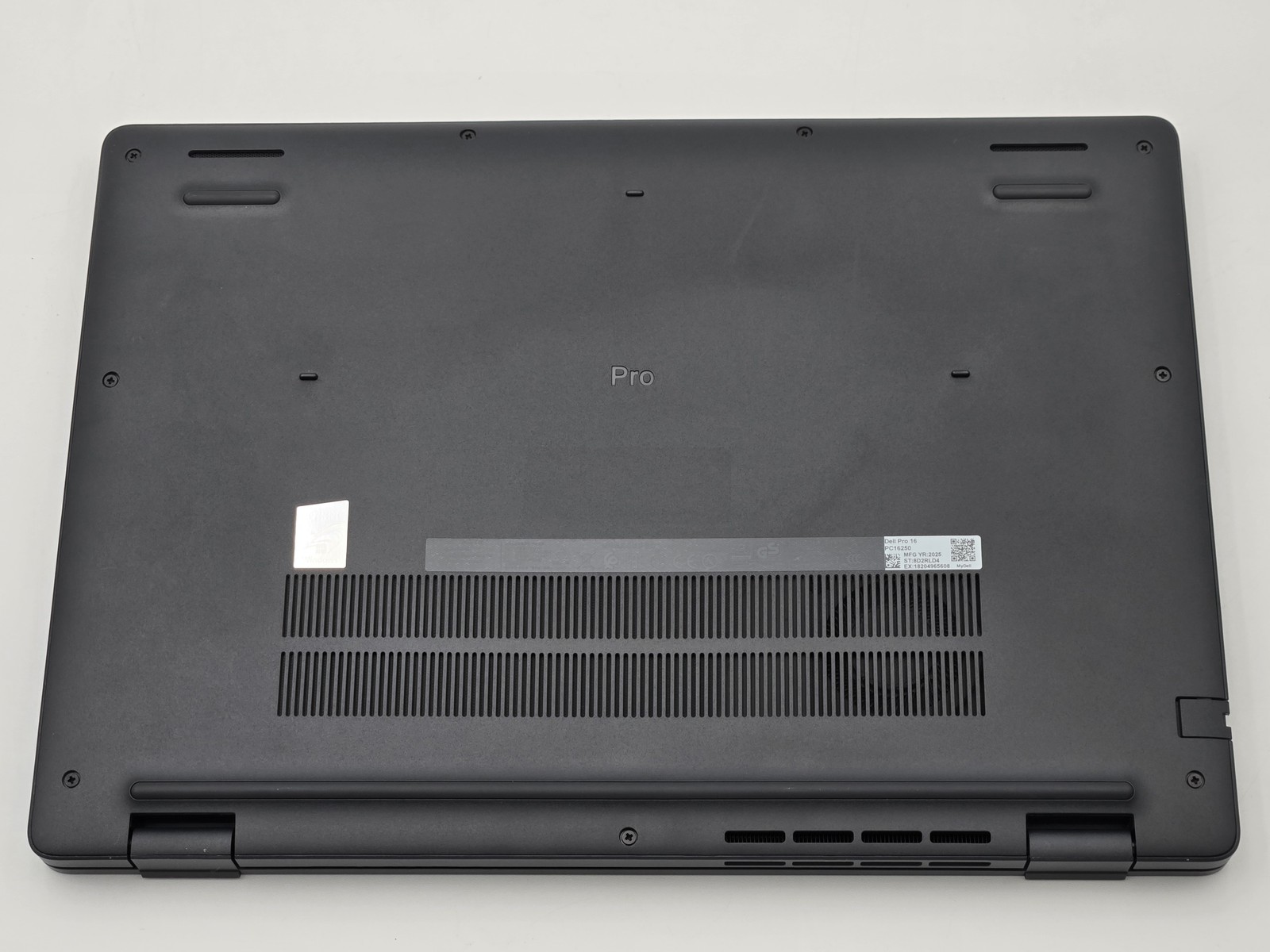 Dell Pro 16 PC16250 16″ FHD+ Touch 7 150U 512GB SSD 16GB W11P Webcam Backlit