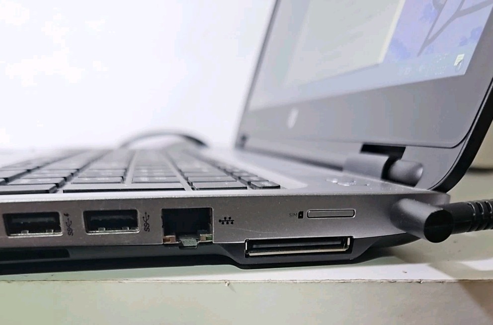 HP ProBook 650 G2. Laptop 15.6”. Core i5 8GB RAM 256GB SSD. Win 10, WiFi, DVD