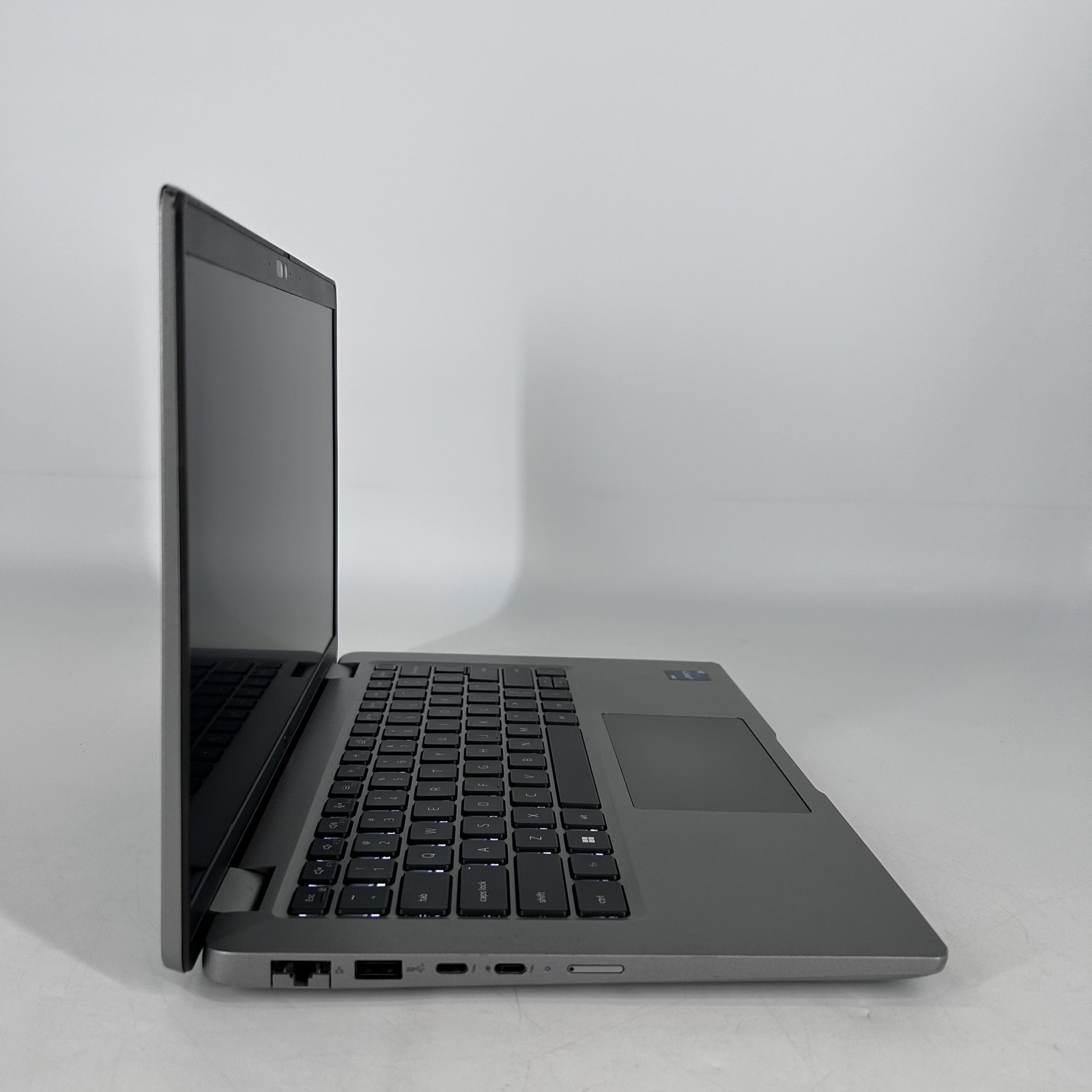 Dell Latitude 5440 14 Gray FHD 1.8 GHz i7-1365U 16GB 512GB SSD Good