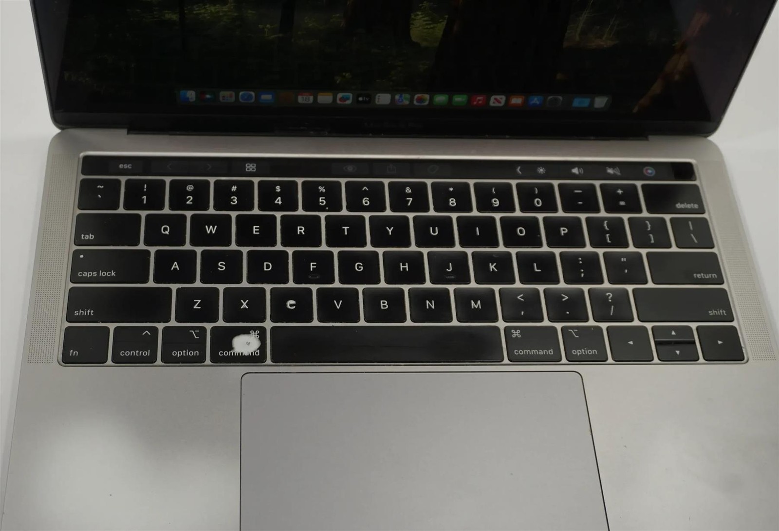 Apple MacBook Pro 2018 A1989 13.3″ Retina i5-8259U 2.3GHz 16GB 256GB Laptop
