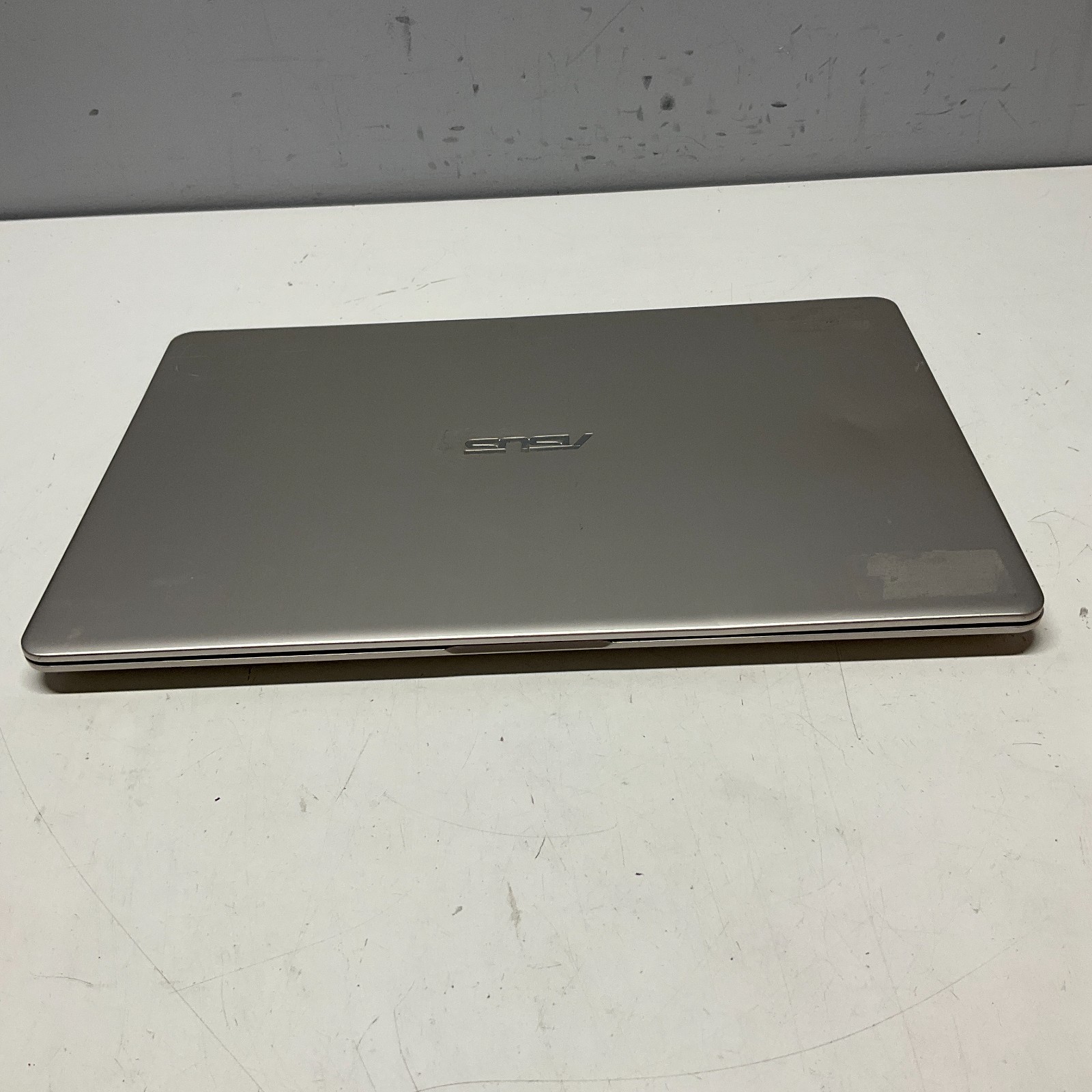 ASUS VIVOBOOK X510UAR | Intel I5-8250U | 256GB SSD 8GB Windows 11 Pro Laptop