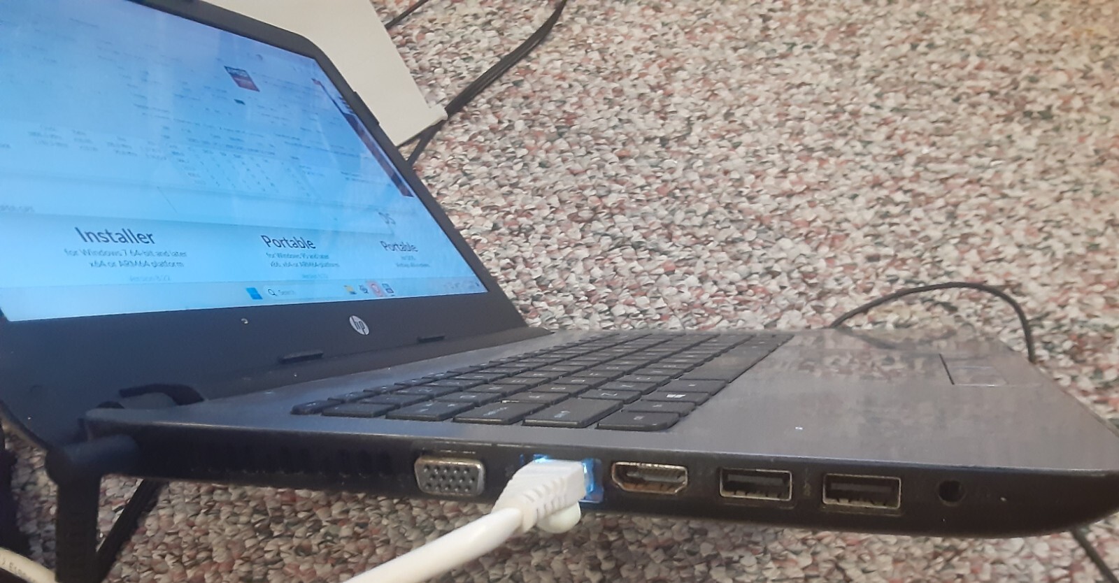 BAD Batt – HP 8305 Notebook 4GB RAM, 32GB SSD AMD Radeon APU A6-6200 R3 Graphics