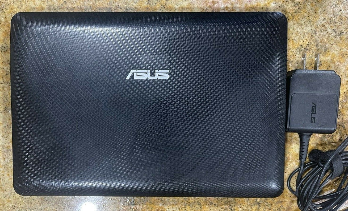 ASUS Eee PC 1011PX 10.1″ Intel N570 1.66Ghz 1GB Rams 250GB Window7 AC Charger