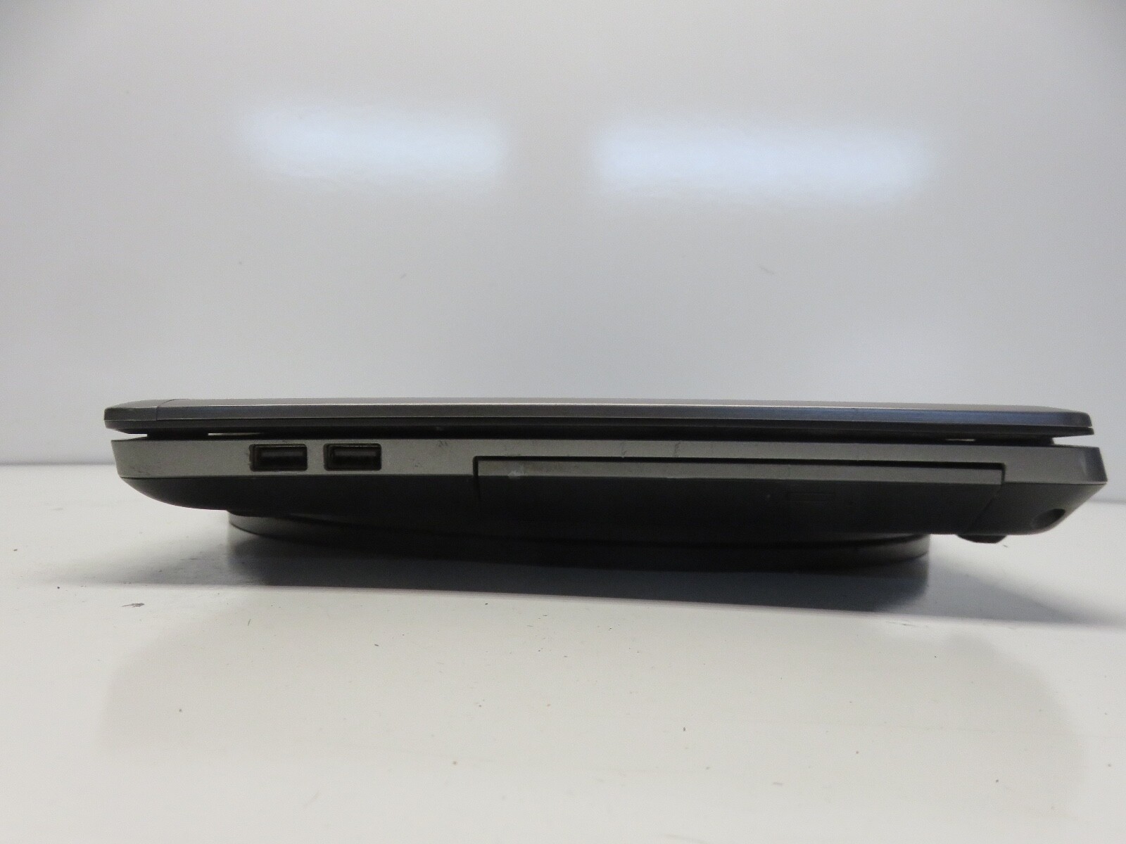 HP ProBook 4540S Intel i3-3110M 2.4GHz 4 GB NO HDD No Batt