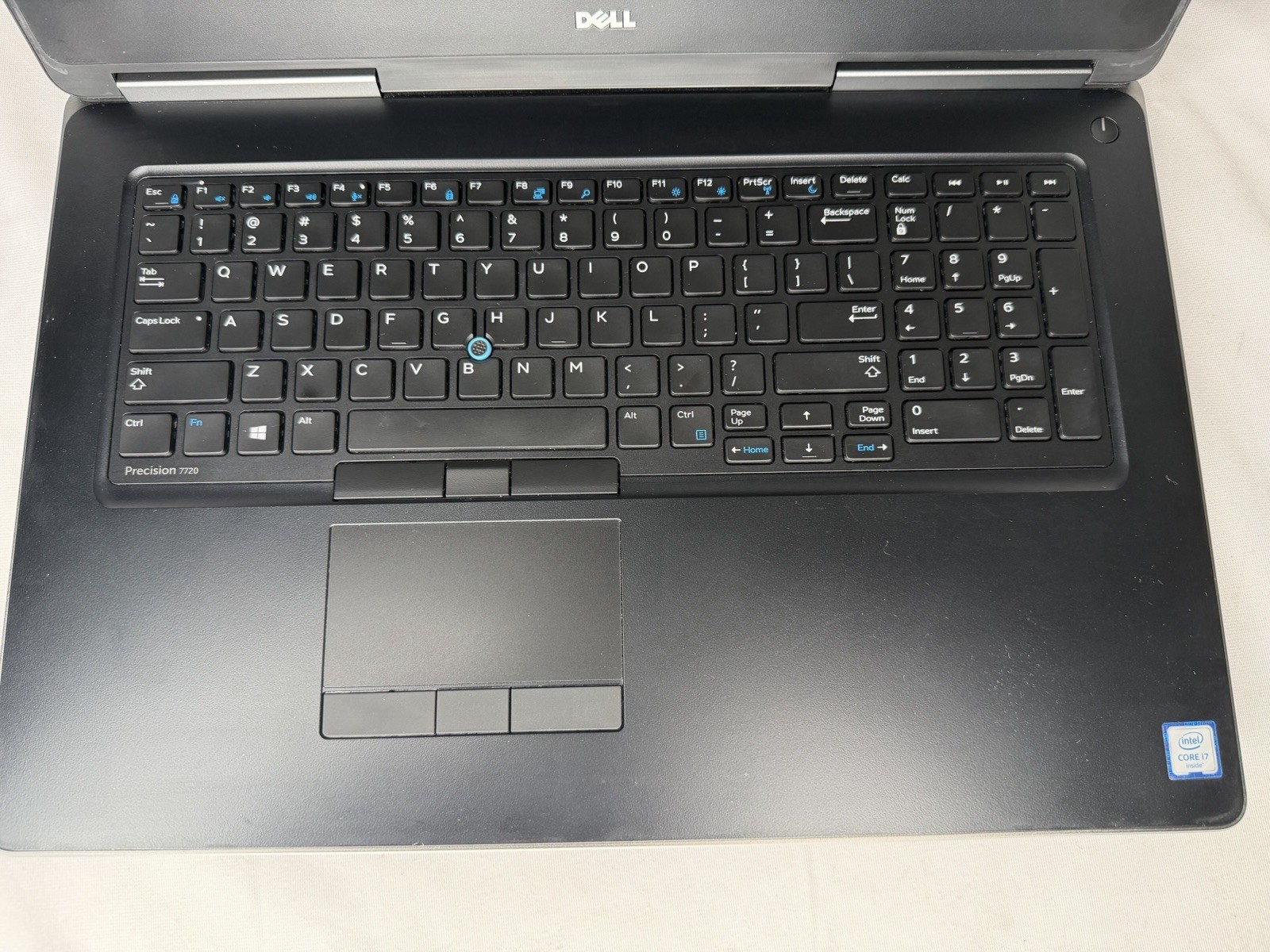 Dell Precision 7720 17” i7-6920HQ 16GB RAM 256GB NVMe SSD Radeon M5100 Win11Pro