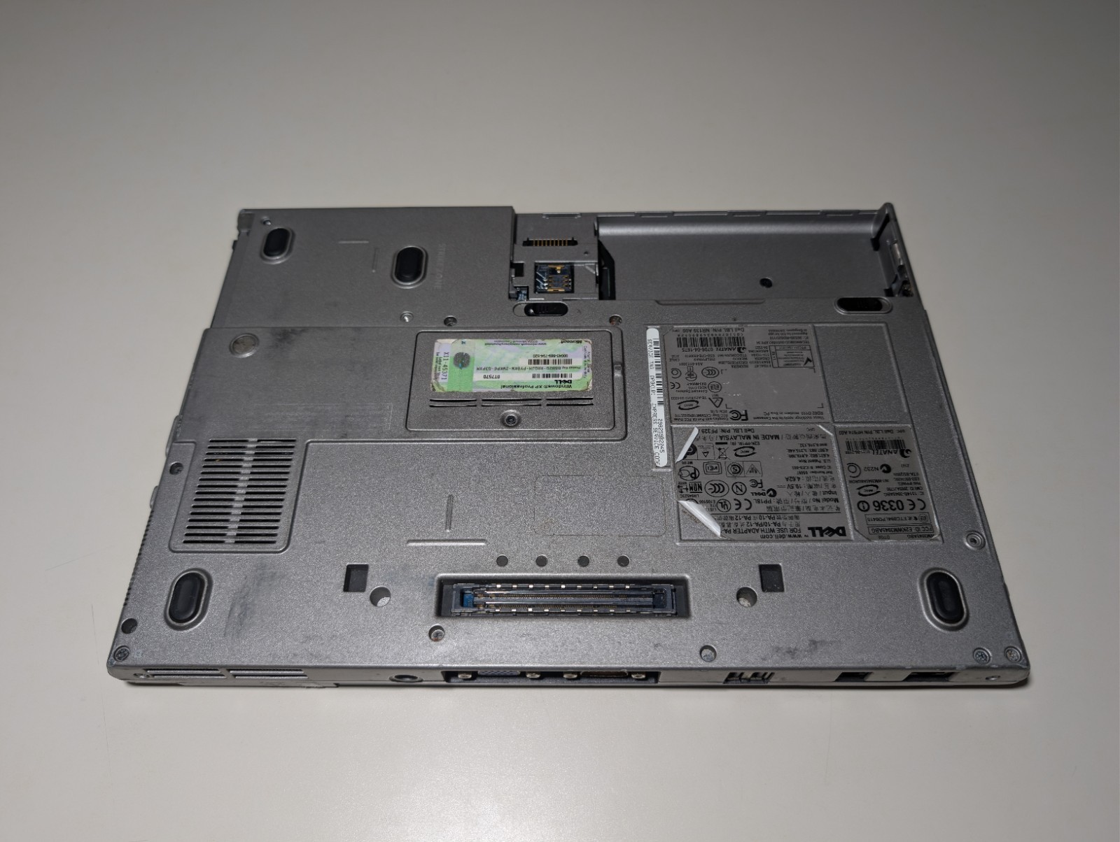 DELL LATITUDE D620 | CD 1GB RAM 500GB HDD | DVD-RW Win XP 32-Bit Serial Port