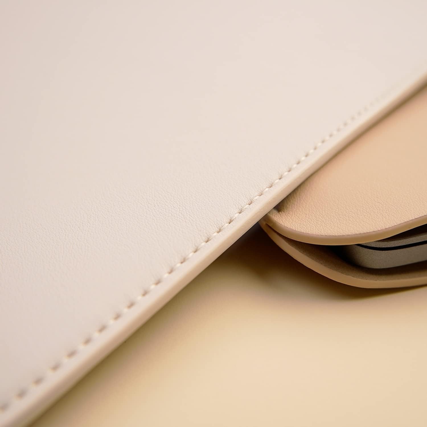 15 Inch Laptop Sleeve in White for MacBook Pro 16 A2991 M3 A2141 Retina 15