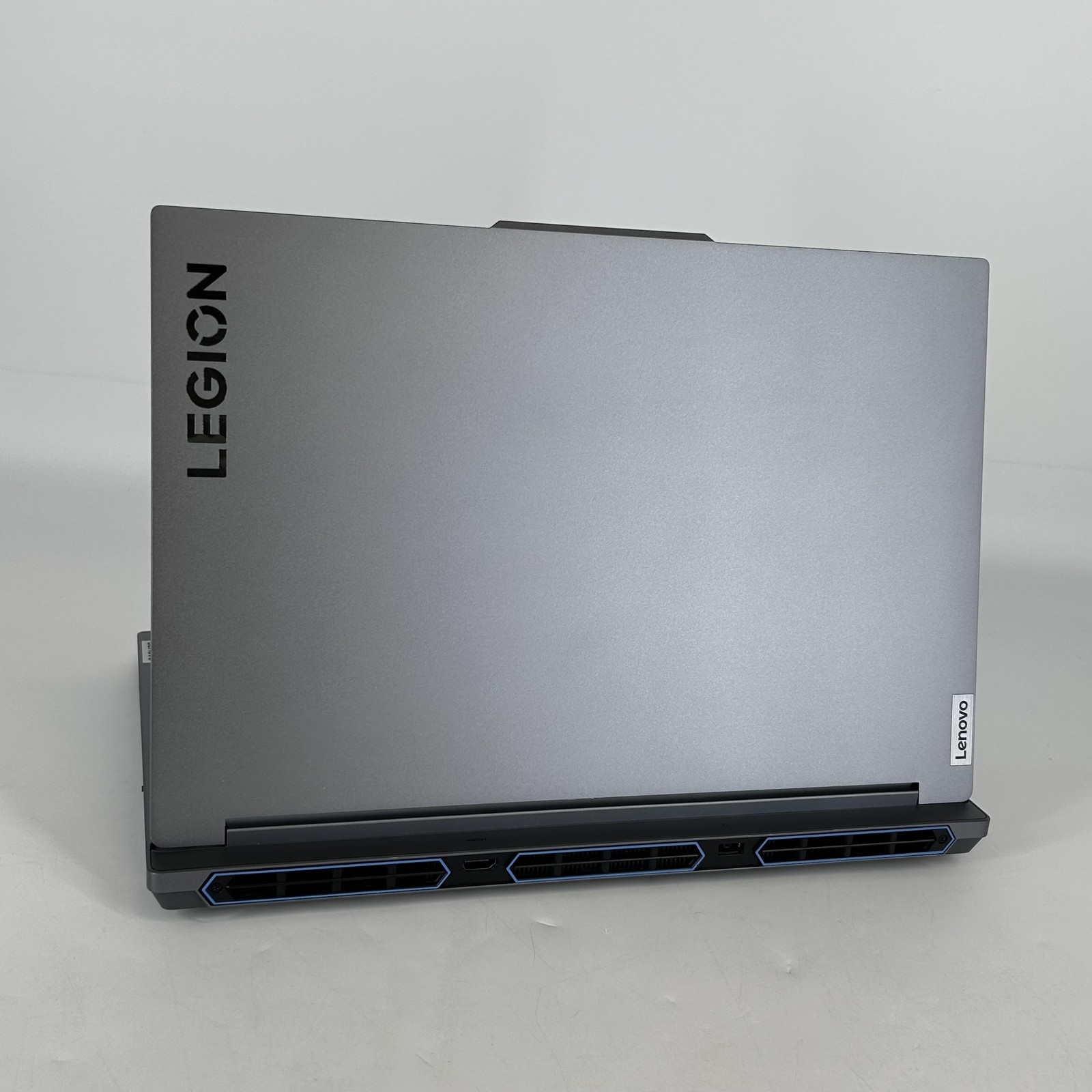Lenovo Legion 5i Gen 9 16 165Hz QHD+ 2.1 GHz i7-14700HX 32GB 1TB SSD RTX 4070