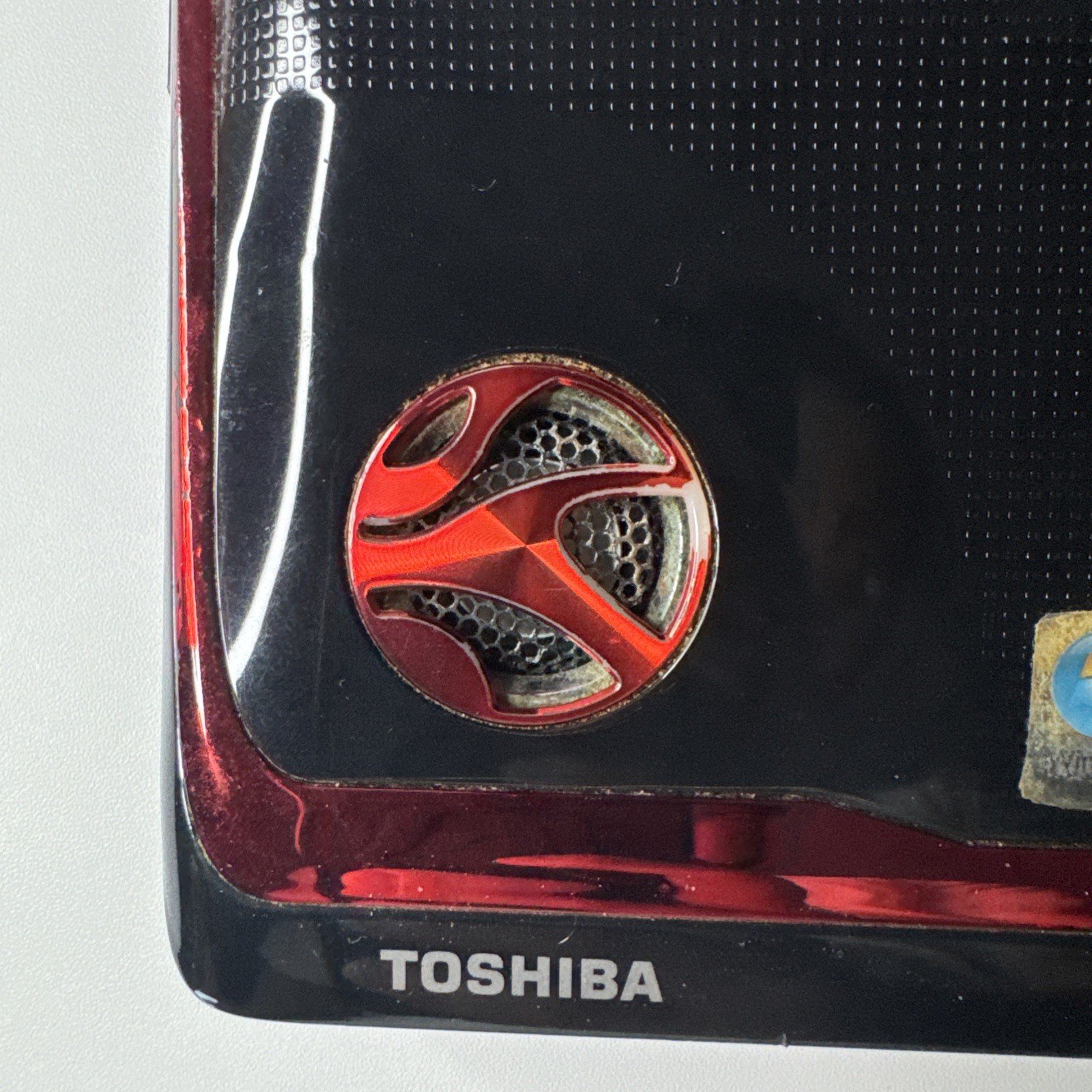 Toshiba Qosmio X305-Q705 17″ Tested Working No Battery GTX 9700M Rare