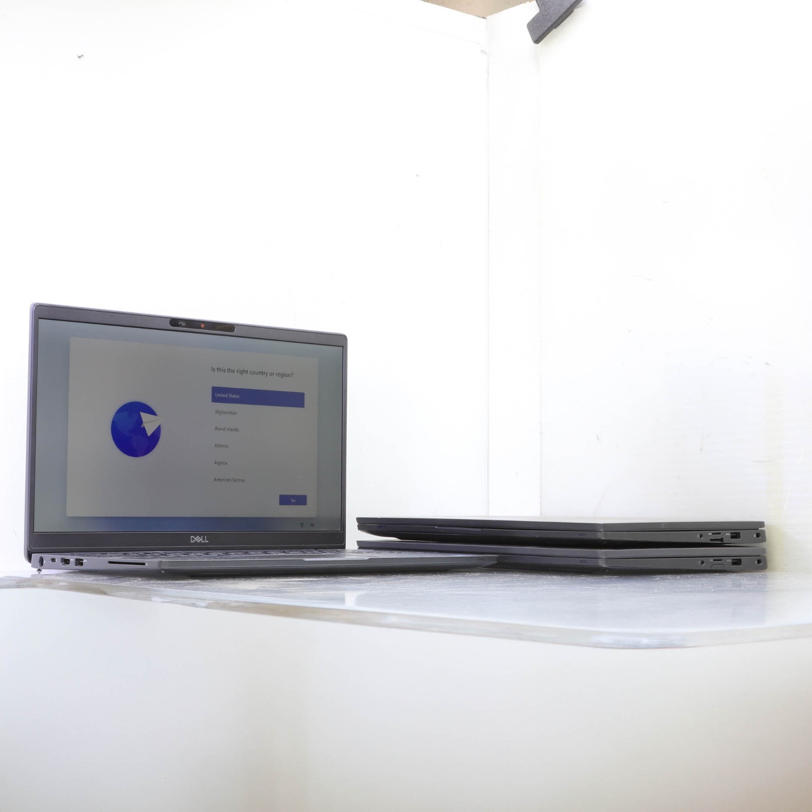 LOT OF 3 DELL LATITUDE 3310 13.3″ CORE i5-8265U 8GB 256GB SSD W11 T6-B6