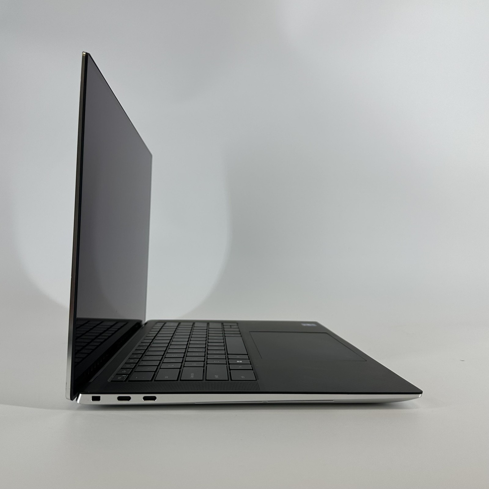Dell XPS 15 9520 UHD+ TOUCH 2.5 GHz i9-12900HK 32GB 1TB SSD NVIDIA RTX 3050 Ti