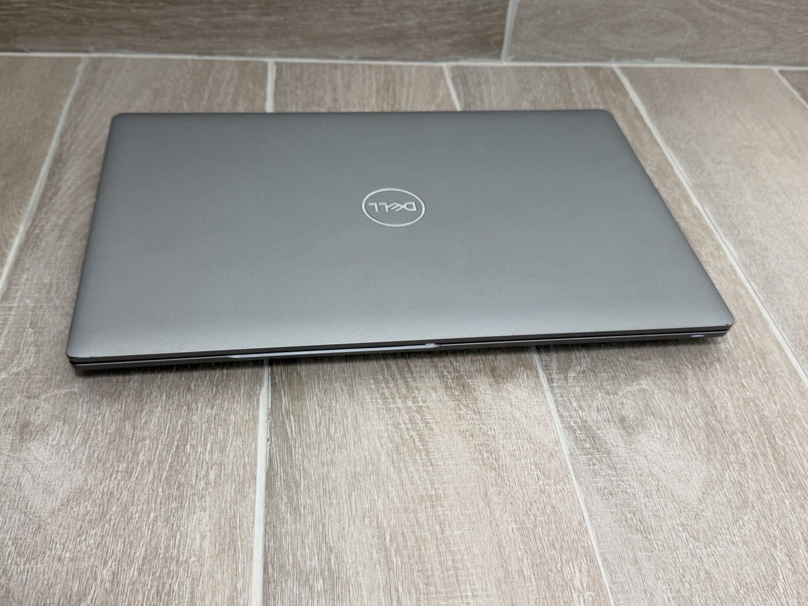 Dell Latitude 5520 15.6″ Core i7-1185G7 32GB RAM 512GB NVMe SSD Win-11