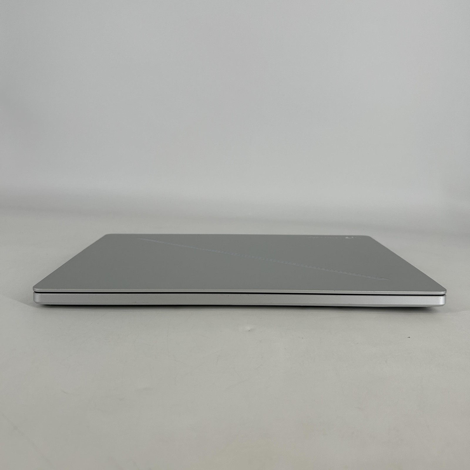 Asus ROG Zephyrus G14 GA403 14 120Hz QHD+ 4.0GHz Ryzen 9 270 16GB 1TB RTX 5060