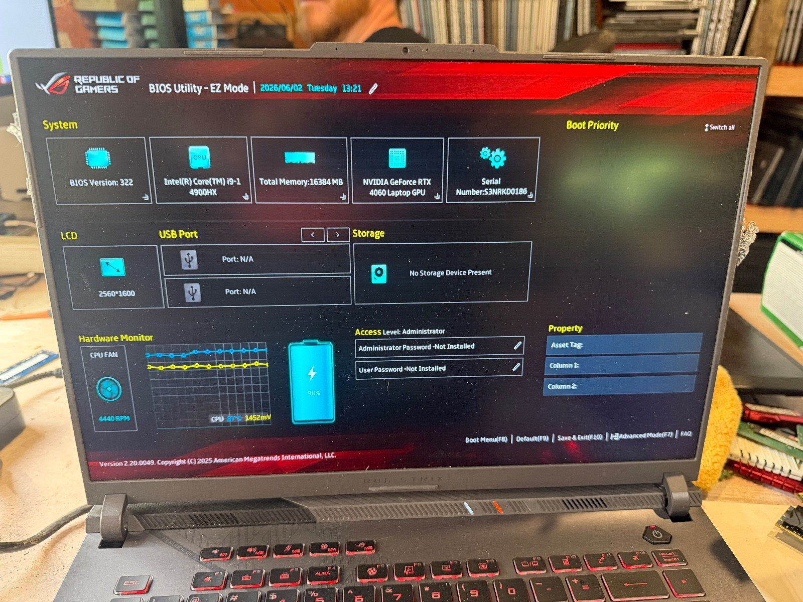 ASUS ROG Strix G16 Laptop i9-14900HX Notebook G614JVR-ES94 BOOTS TO BIOS AS-IS