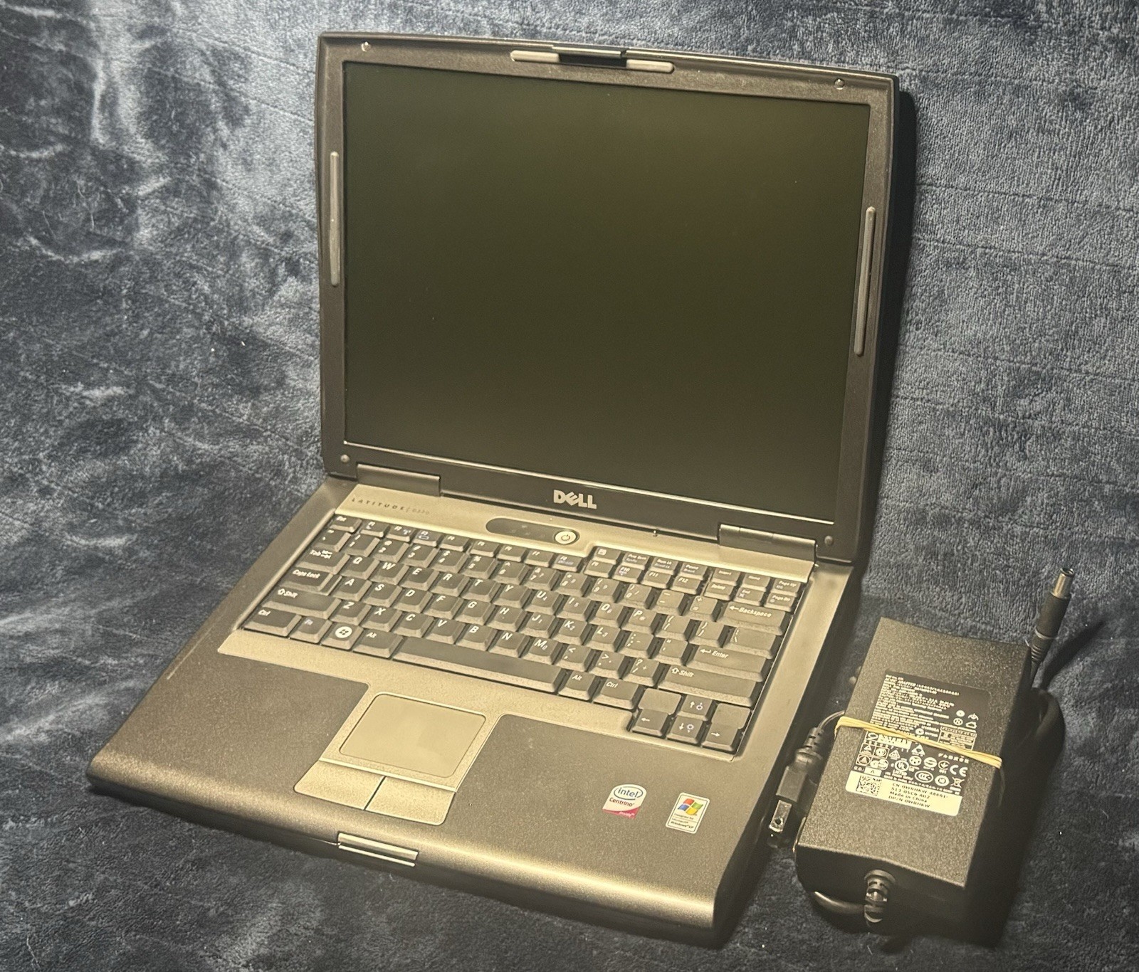 Complete Dell Latitude D530 15″/C2D 2.00GHz/4GB/128GB SSD/WiFi/Serial DSUB/XP