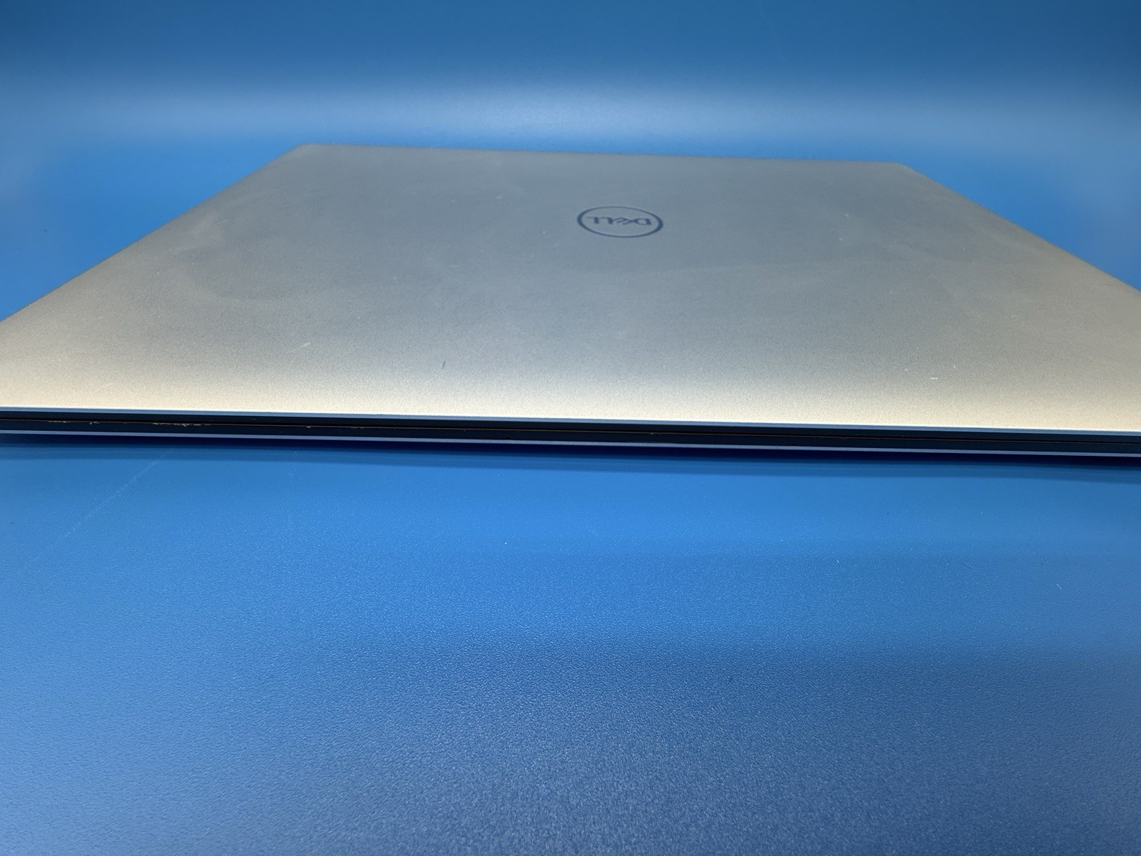 Dell XPS 15 7590 Intel Core i5-9300H 2.40 GHz 8GB RAM, 256GB SSD Win 11 PRO
