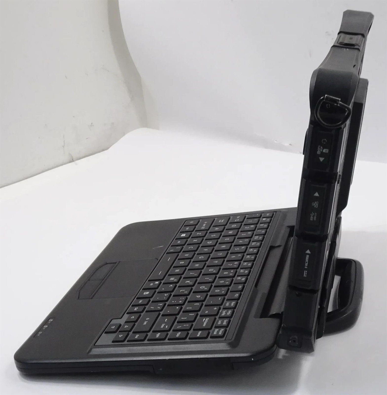 DURABOOK U11i Rugged 11.6″ Core i5-10210Y 1.00GHz 16GB 256GB Touch