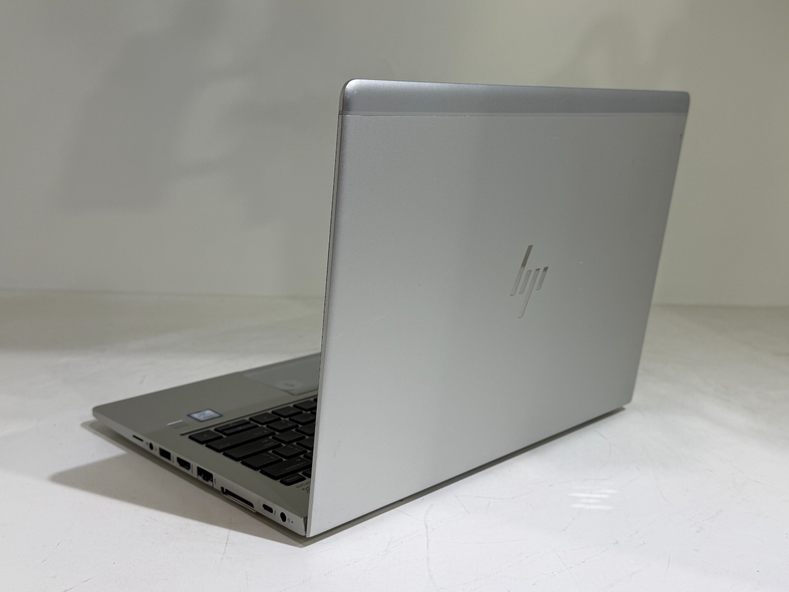 HP EliteBook 830 G6 Intel Core i7-8665U 1.90Ghz 8GB RAM 256GB SSD