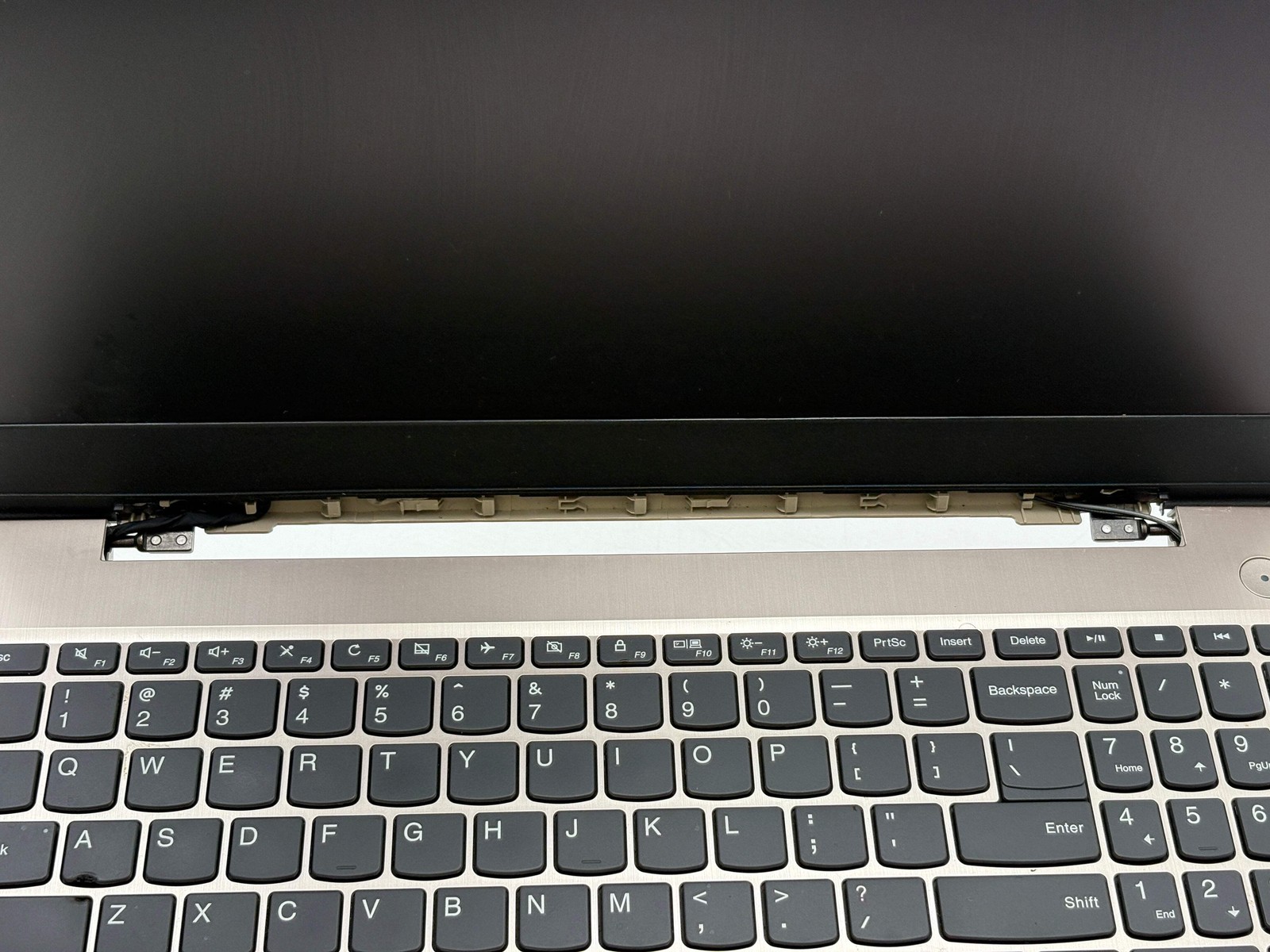 Lenovo IdeaPad 3 15ITL05 Intel Core i3 4GB 128GB Broken For Parts