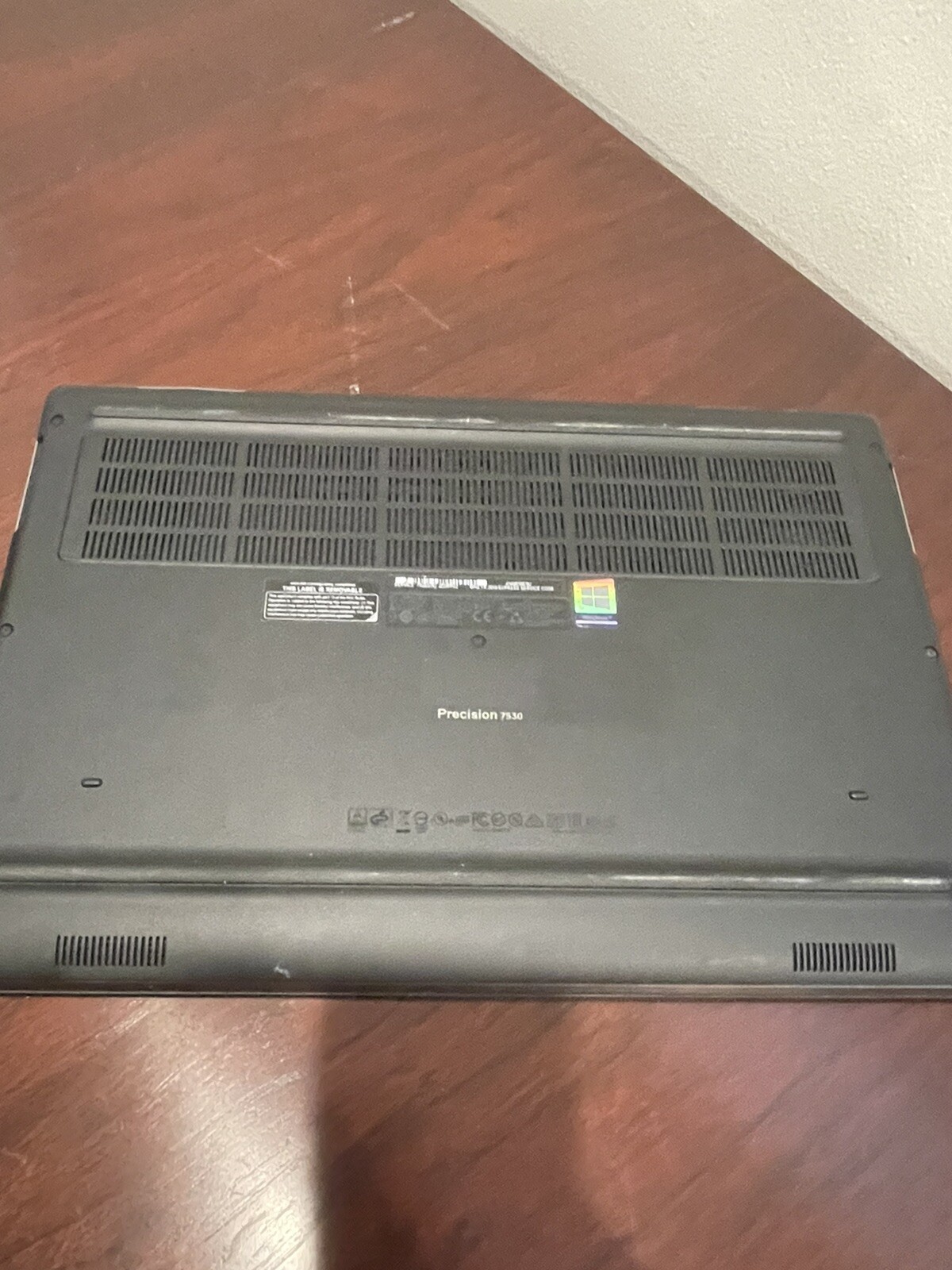 DELL PRECISION 7530 15.6″ E-2176M 2.70GHz 16GB RAM 256GB SSD Grade D