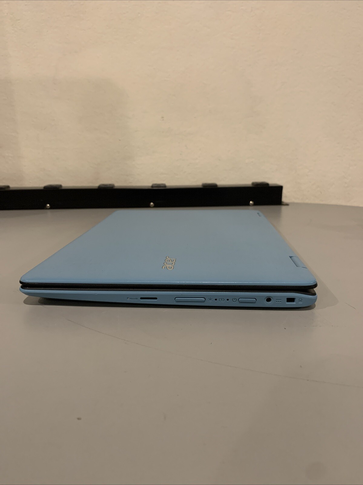 Acer Spin 1 SP111-31-C2W3 Touchscreen Convertible Laptop Needs Battery
