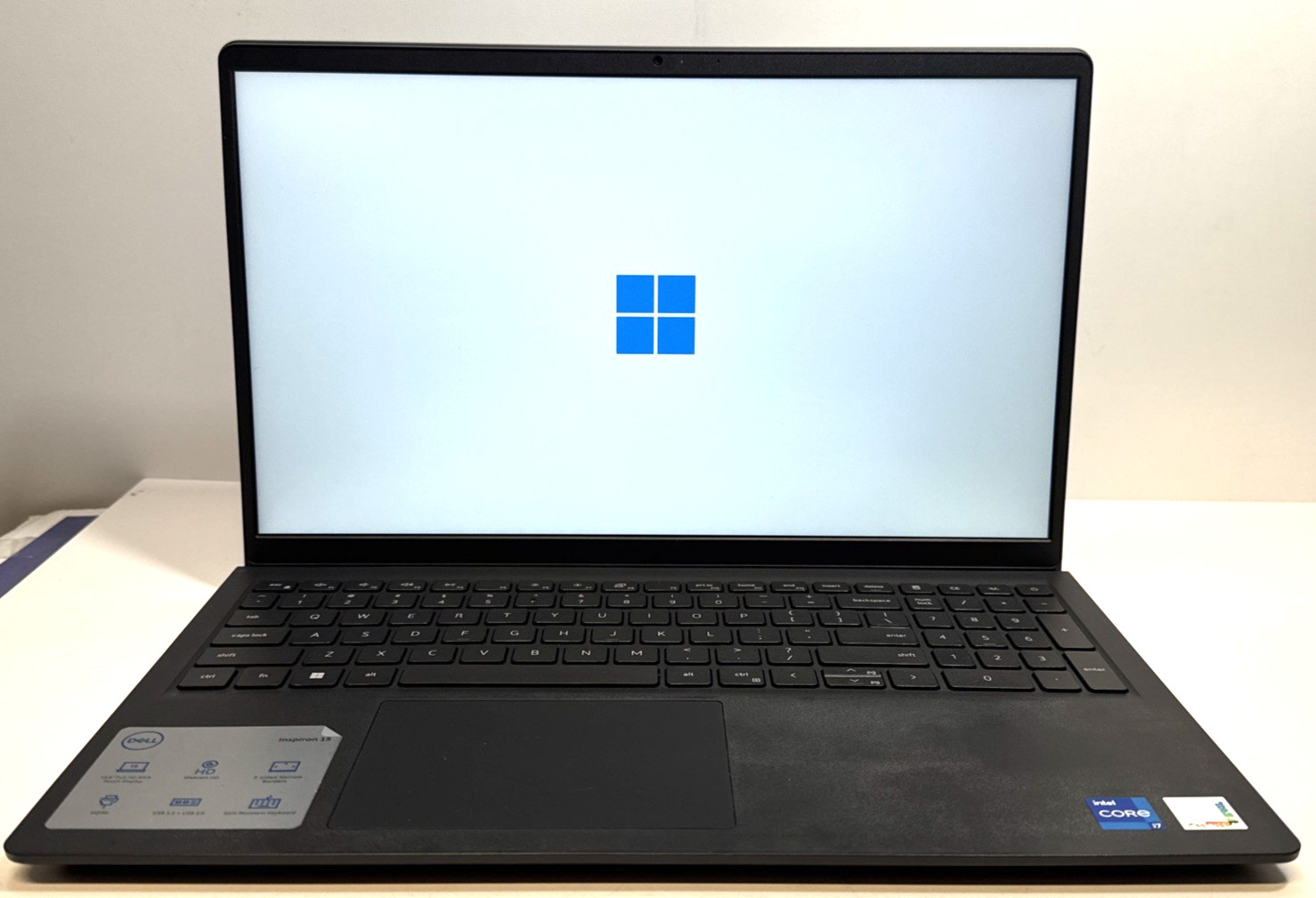 Dell Inspiron 3530 15.6″, Touchscreen, i7 -1355U, 1TB SSD, 16GB DDR4 Preowned