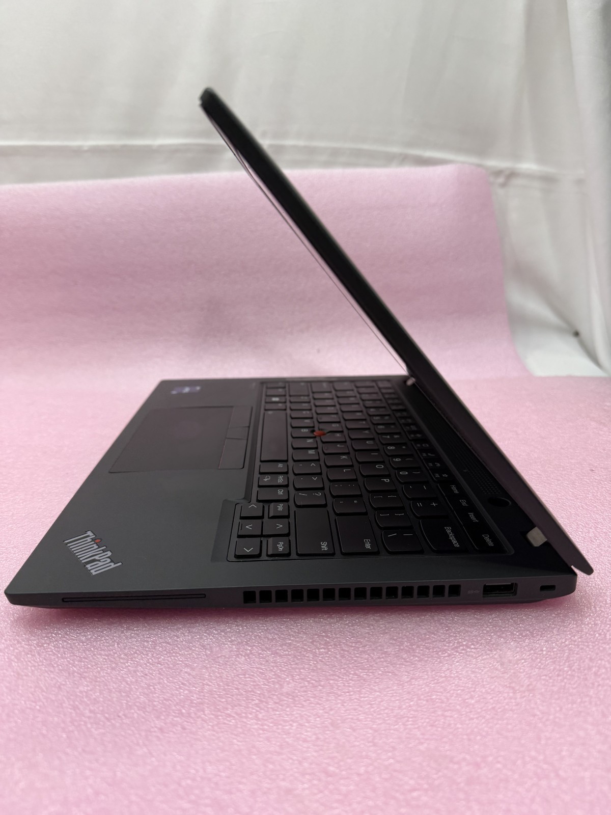 Lenovo ThinkPad P14s Gen 3 14″ i7-1280P 1.8GHz 16GB RAM 512GB SSD Read Desc