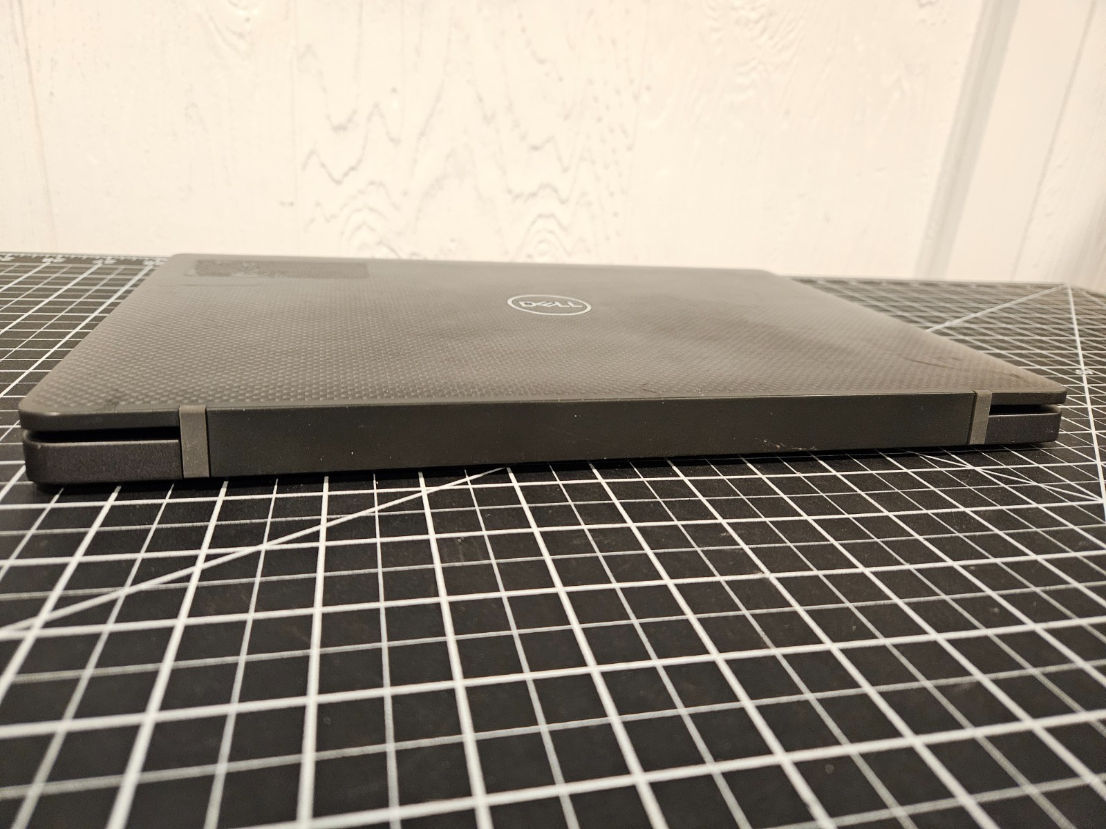 Dell Latitude 7400 Intel Core i7-8665U 1.90GHz 14″ No RAM Laptop NO HDD No Power