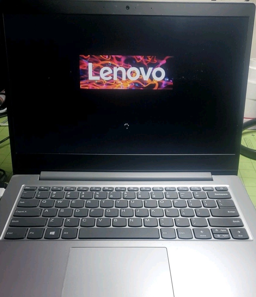 Lenovo IdeaPad Slim 1-14ast-05 Laptop AMD A6 2.4GHz 4GB 64gb SSD Wifi Webcam
