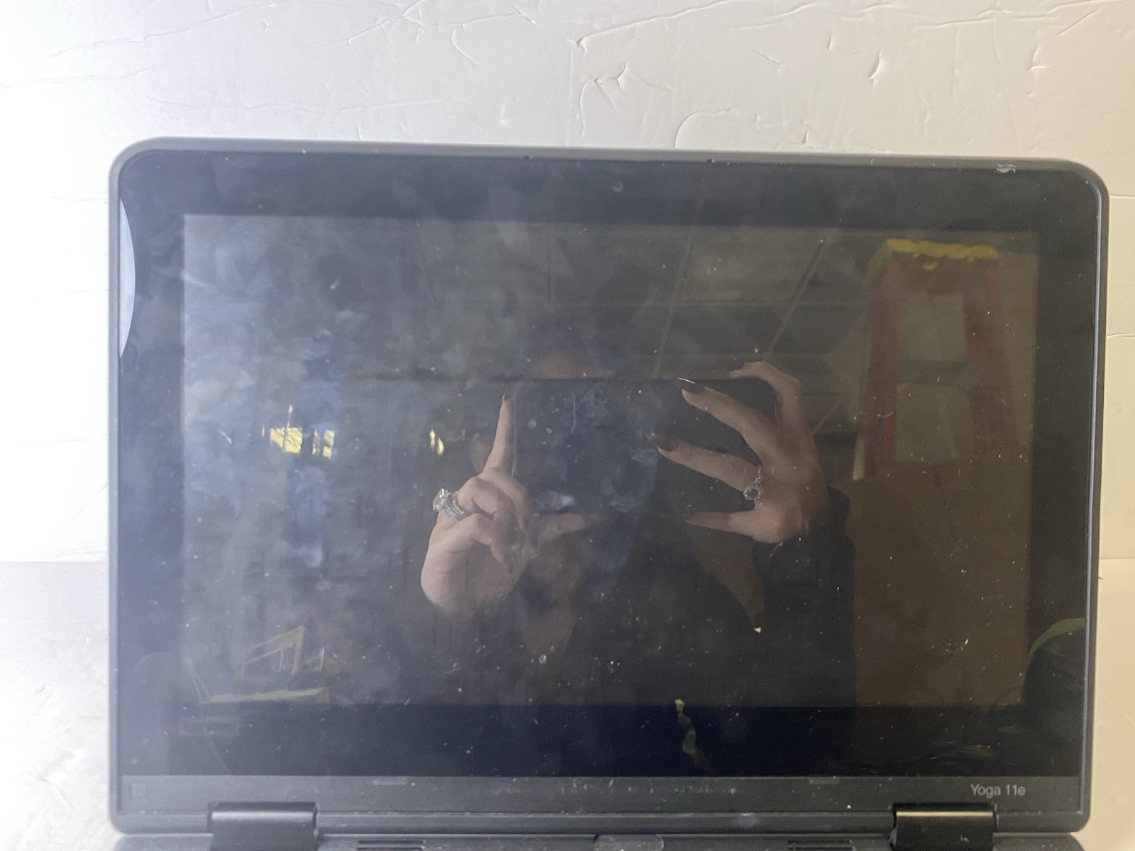 Lenovo ThinkPad Yoga 11e 11.6in 2 in 1 flip TouchScreen Windows 10