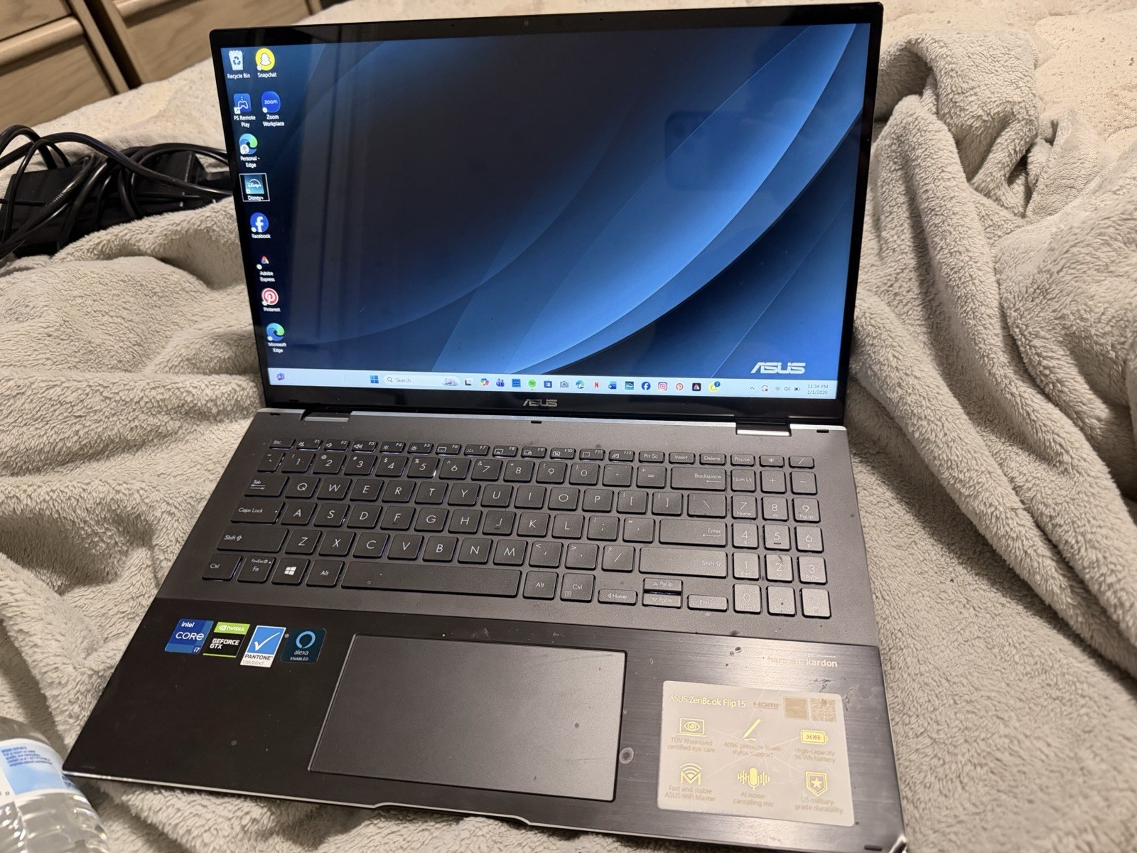 Asus Zenbook Flip 15 Q528E I7 @ 2.8 GHz (11th gen) 16GB RAM 512GB SSD WIN 11