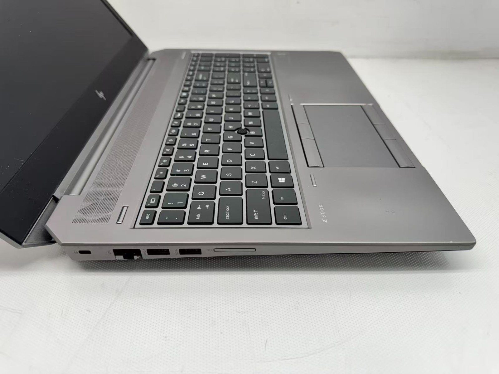 HP ZBook 15 G6 Intel i7-9750H@2.60Ghz 32GB RAM 256GB SSD T2000 Win 11 No/AC
