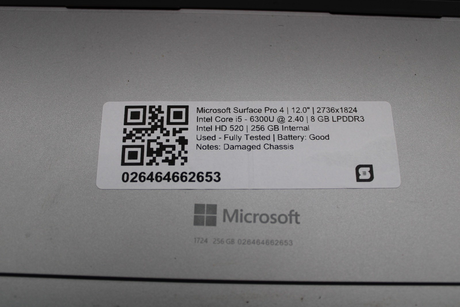 Microsoft Surface Pro 4 1724 _ i5-6300U _ 8GB / 256GB _ No OS *READ