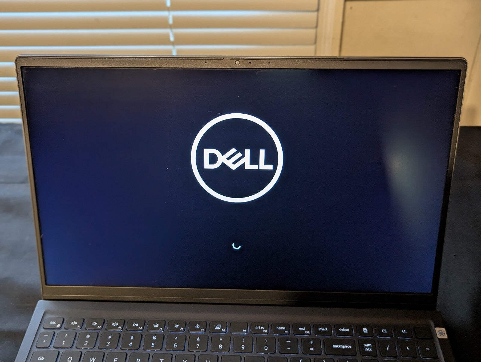 Dell Laptop – Vostro 15 5510 – i5-11320H 16GB 256GB SSD 15.6 FHD W11P