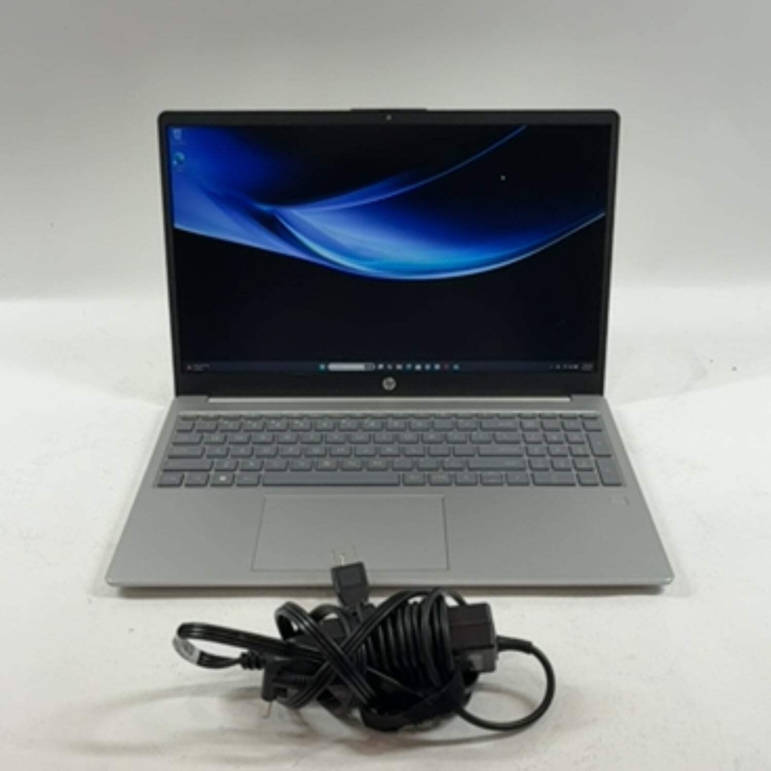 HP Laptop 15-FD0025ST 15.6″ i5-1335U 1.3GHz 8GB RAM 256GB SSD