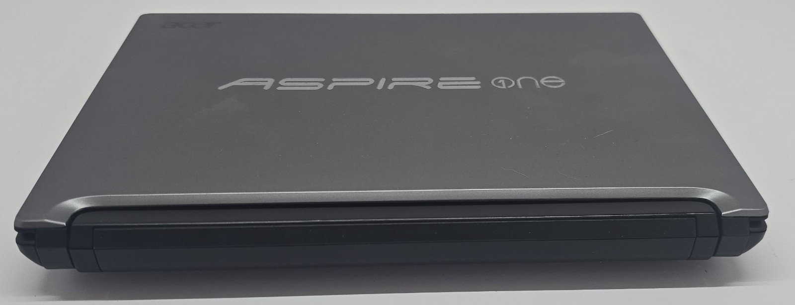 Acer Aspire One D260 10.1″ Silver Netbook Intel Atom 1GB RAM 60GB HDD NO OS