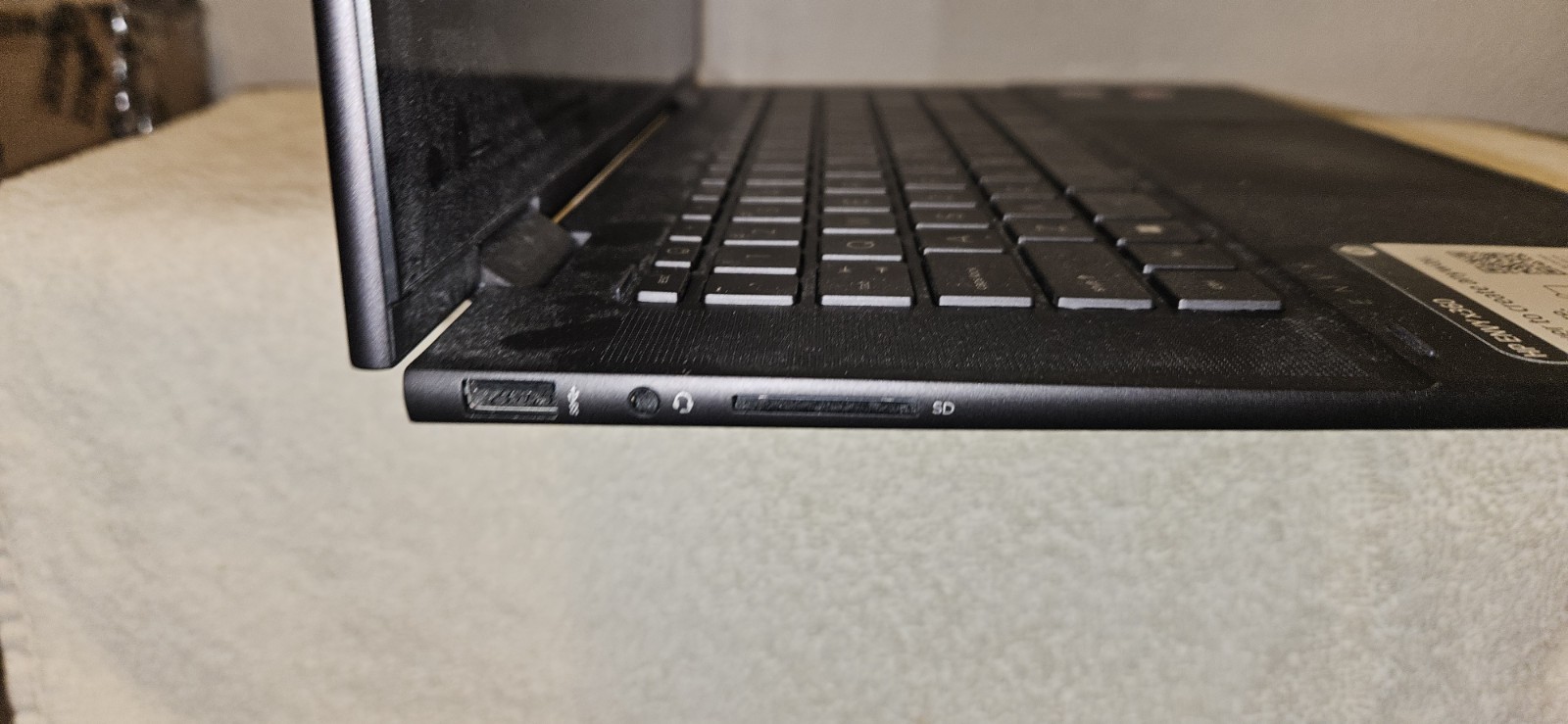 HP ENVY x360 15.6″ (256GB SSD, AMD Ryzen 5, 8GB RAM) 2 in 1 Laptop 15-ey0013dx