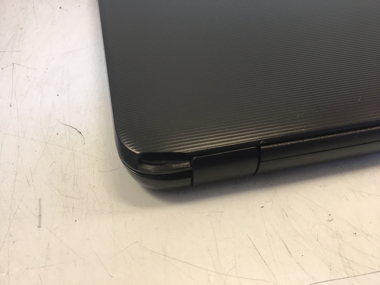 HP 15-BA009dx Laptop | AMD A6-7310 R4 2.00ghz | 4GB | No HDD/OS – Boots to Bios