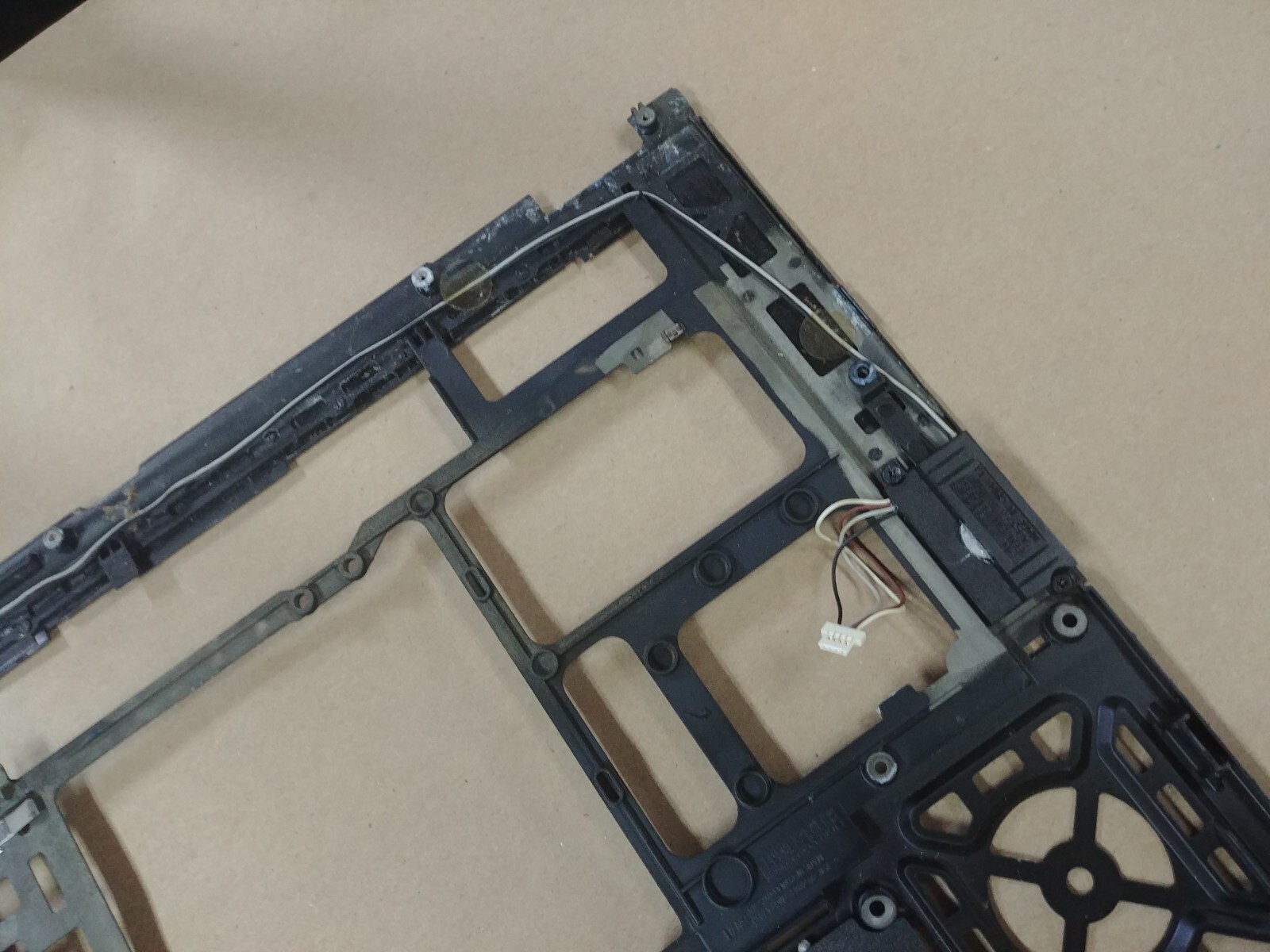 Lenovo ThinkPad T410s INTERNAL CASE ADAPTER WITH SPEAKERS