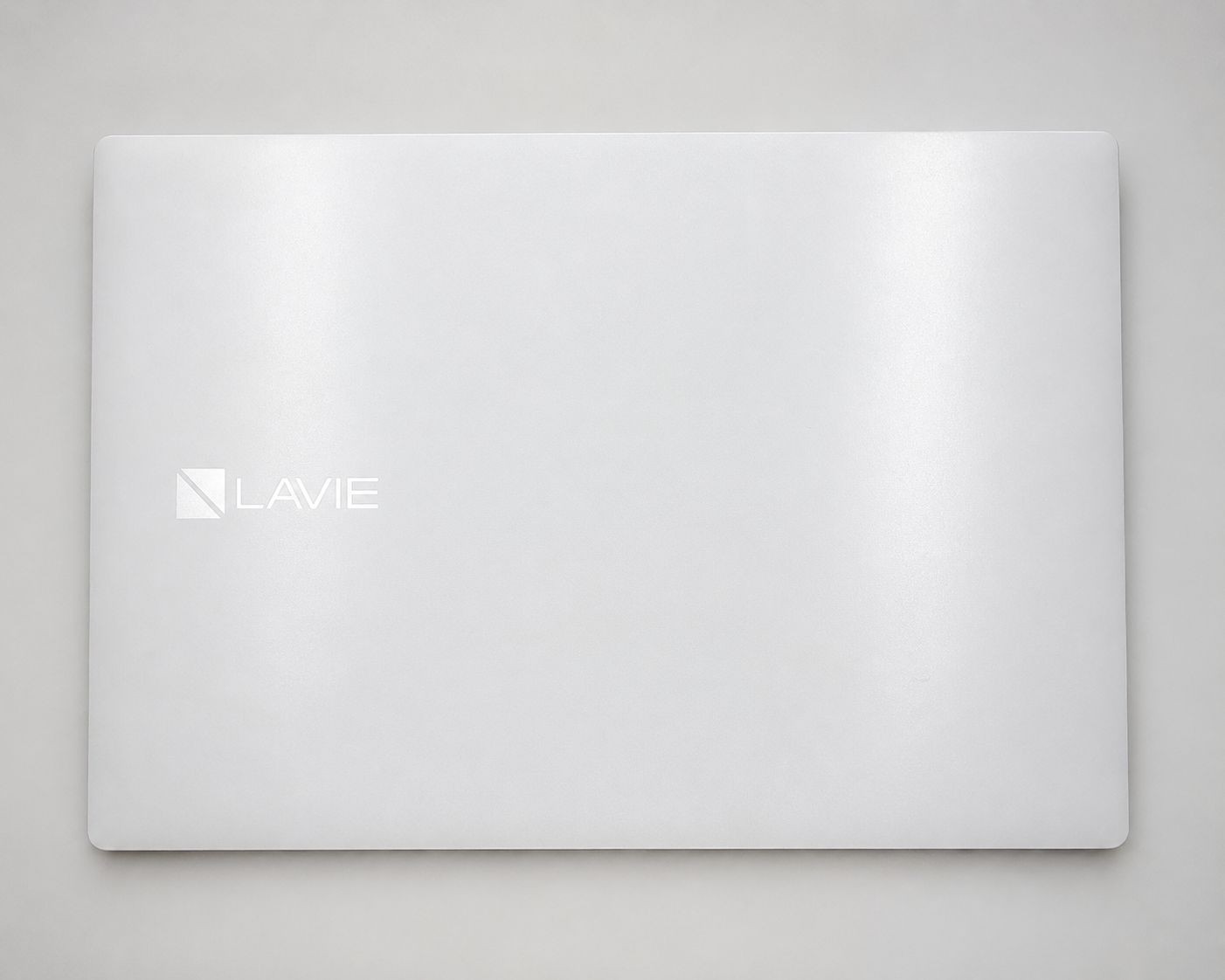 NECLAVIE Direct NS i7-8565U Intel UHD 8GB SSD 256GB 15.6″ FHD Win 11 Home DVD