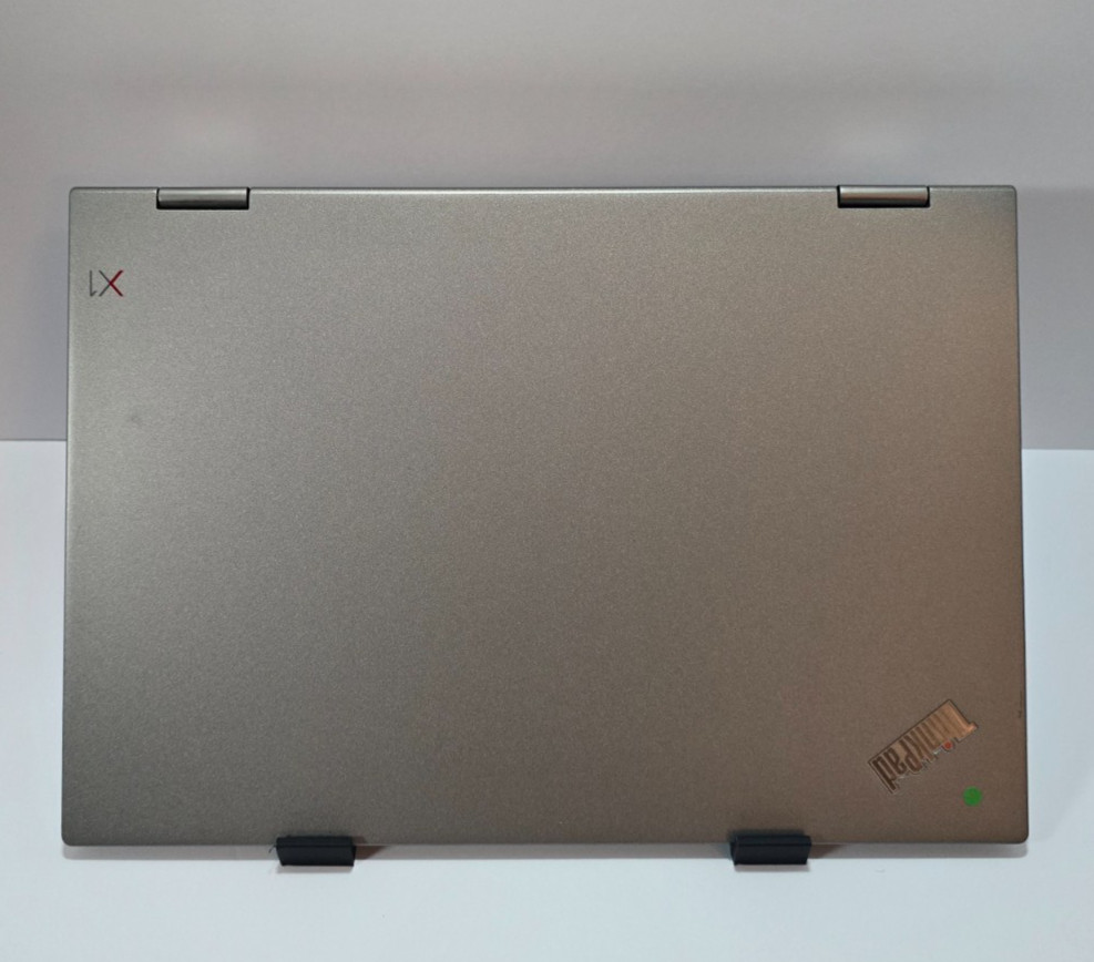 Lenovo ThinkPad X1 Yoga 3rd Gen i7-8650U, 16GB RAM, 512GB NVMe SSD, Charger