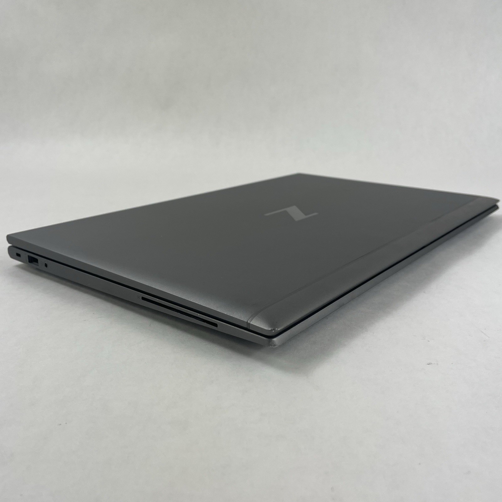 HP ZBook FireFly 15 G8 15.6″ i7-1165G7 2.80 GHz 16 GB RAM No SSD/OS/AC