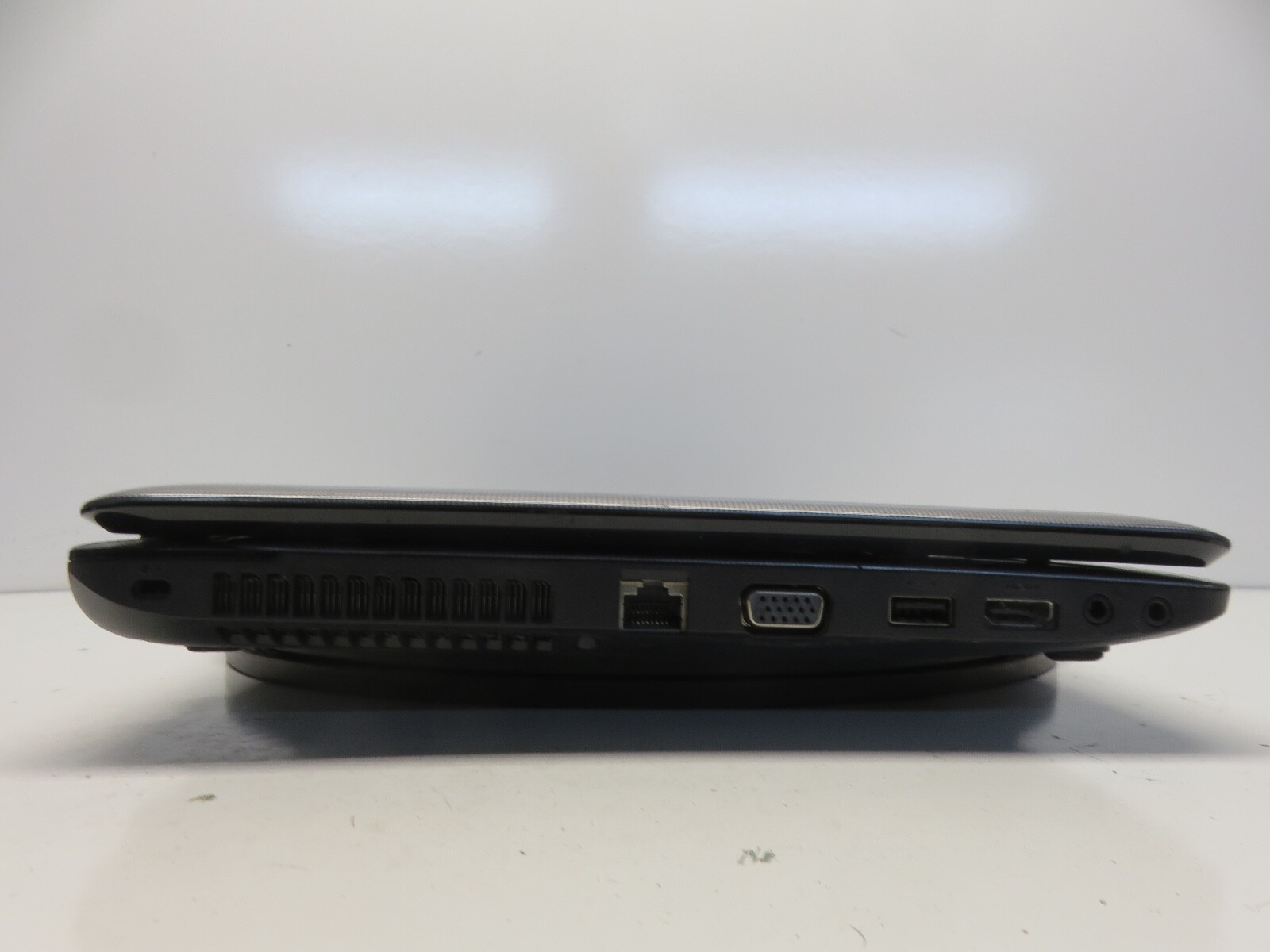 Toshiba Satellite L755-s5248 Intel Pentium B940 2 GHz 4 GB NO HDD No Batt