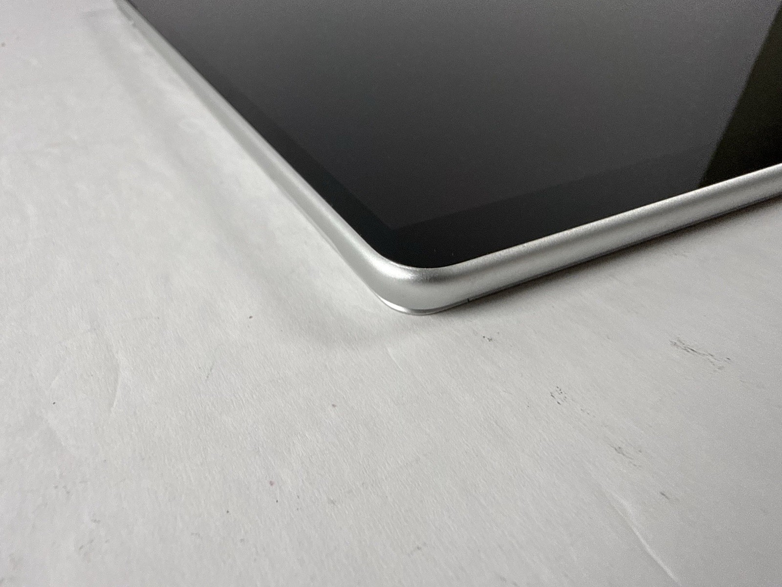 Microsoft Surface Pro 8 (1982) i5-1145G7 – 16GB RAM – 256GB 120Hz – Win 11 Pro